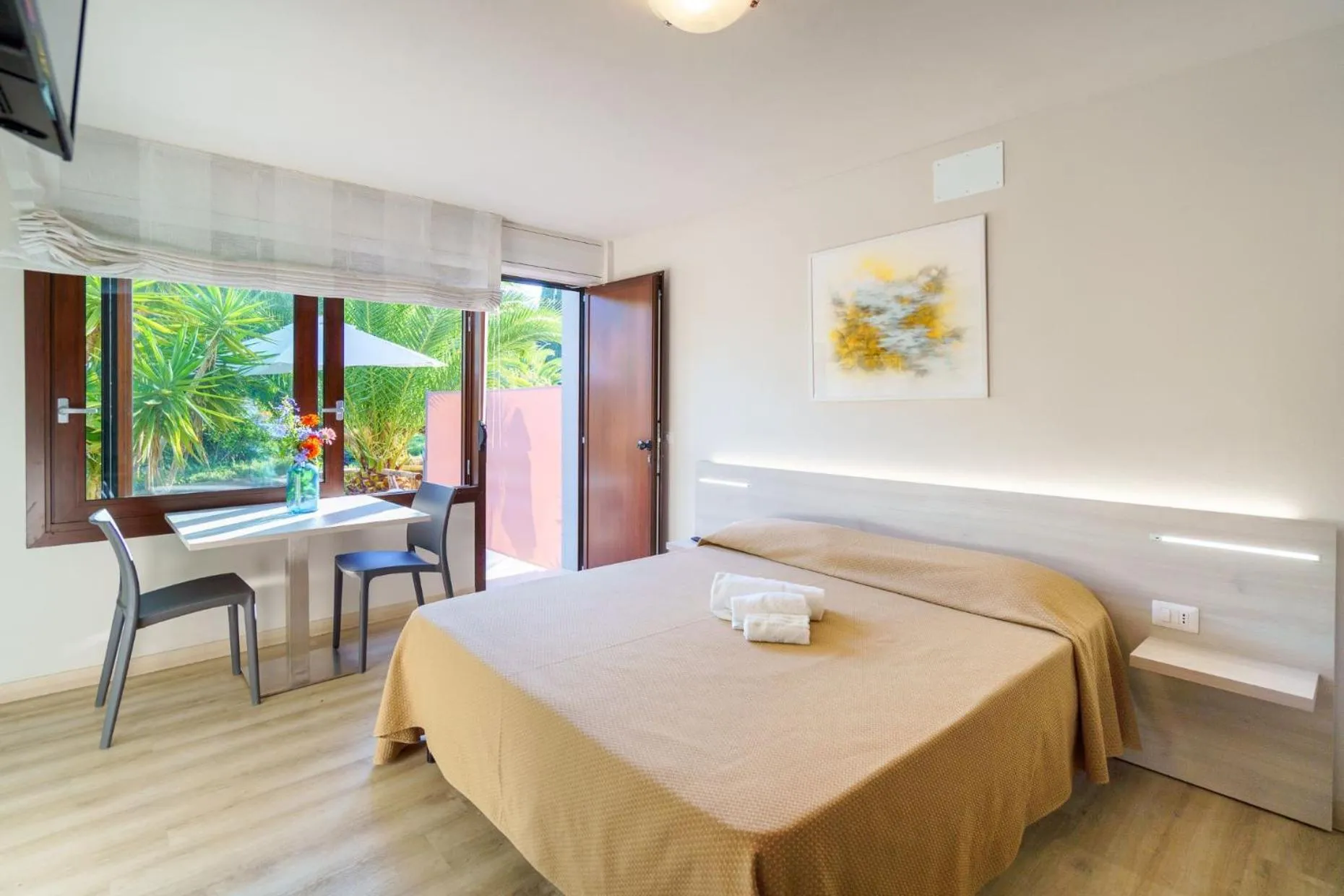 Bedroom, Bed in Residence Solemaremma