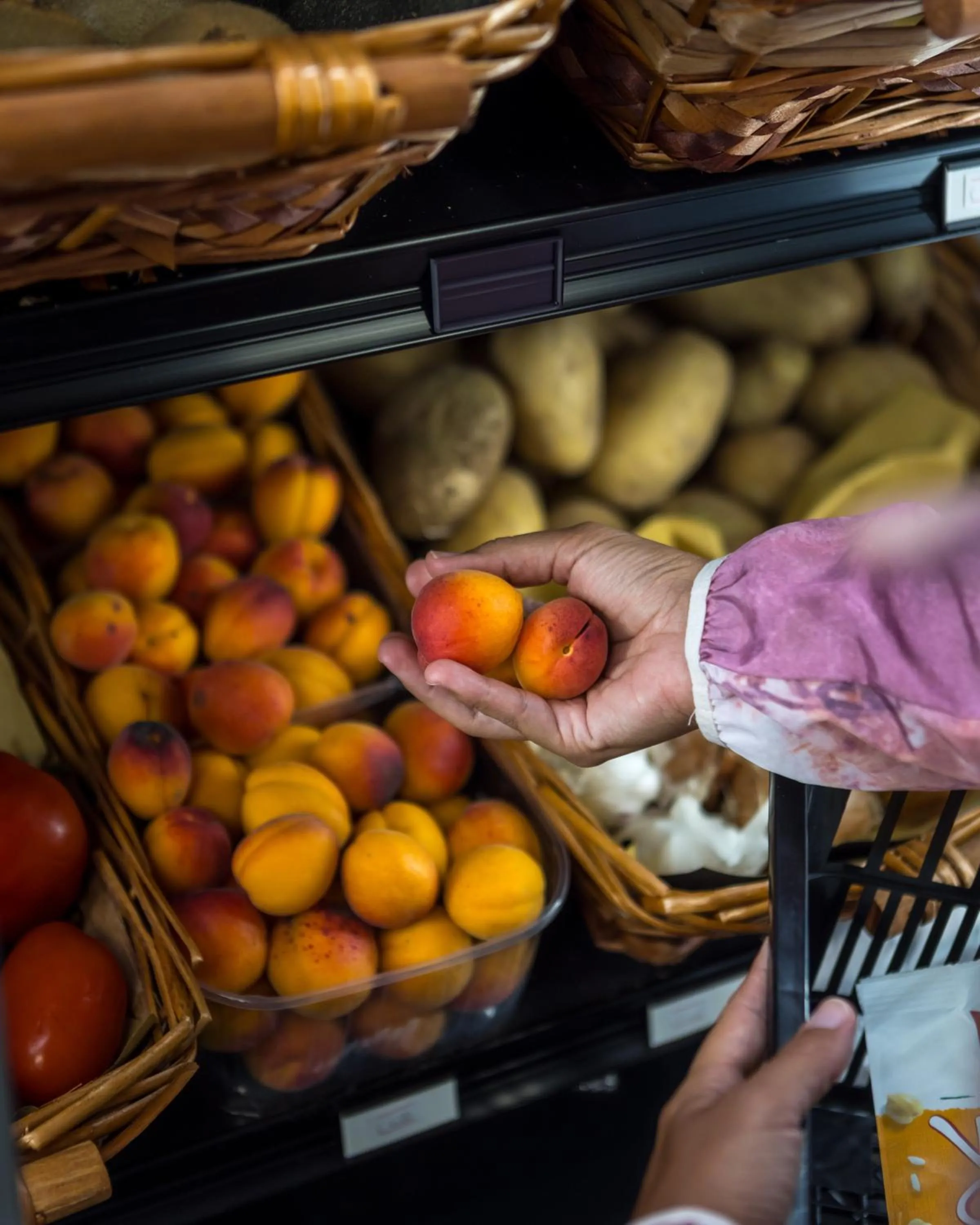 On-site shops in Residence Solemaremma