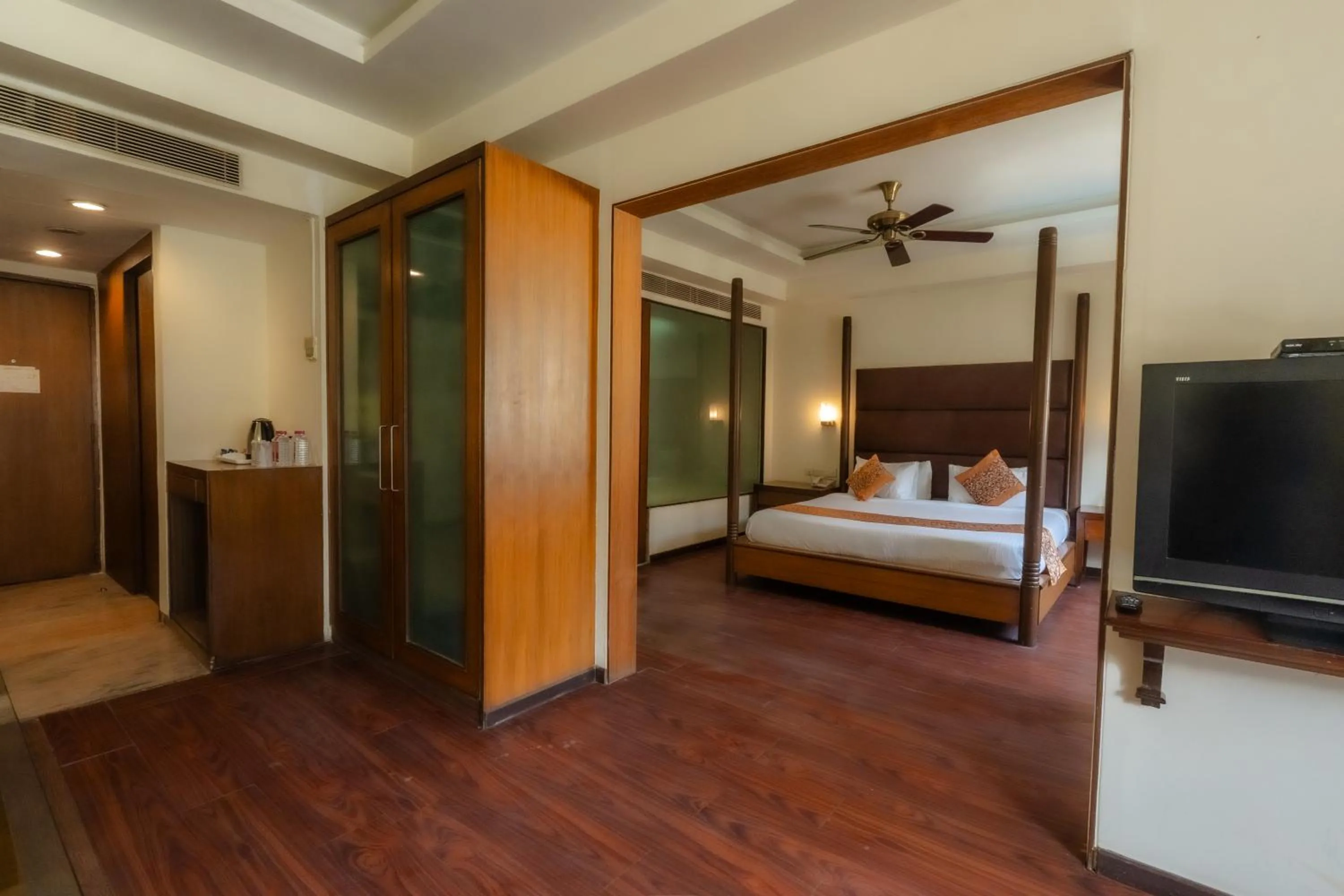 Bed in The Sky Imperial, Udaipur