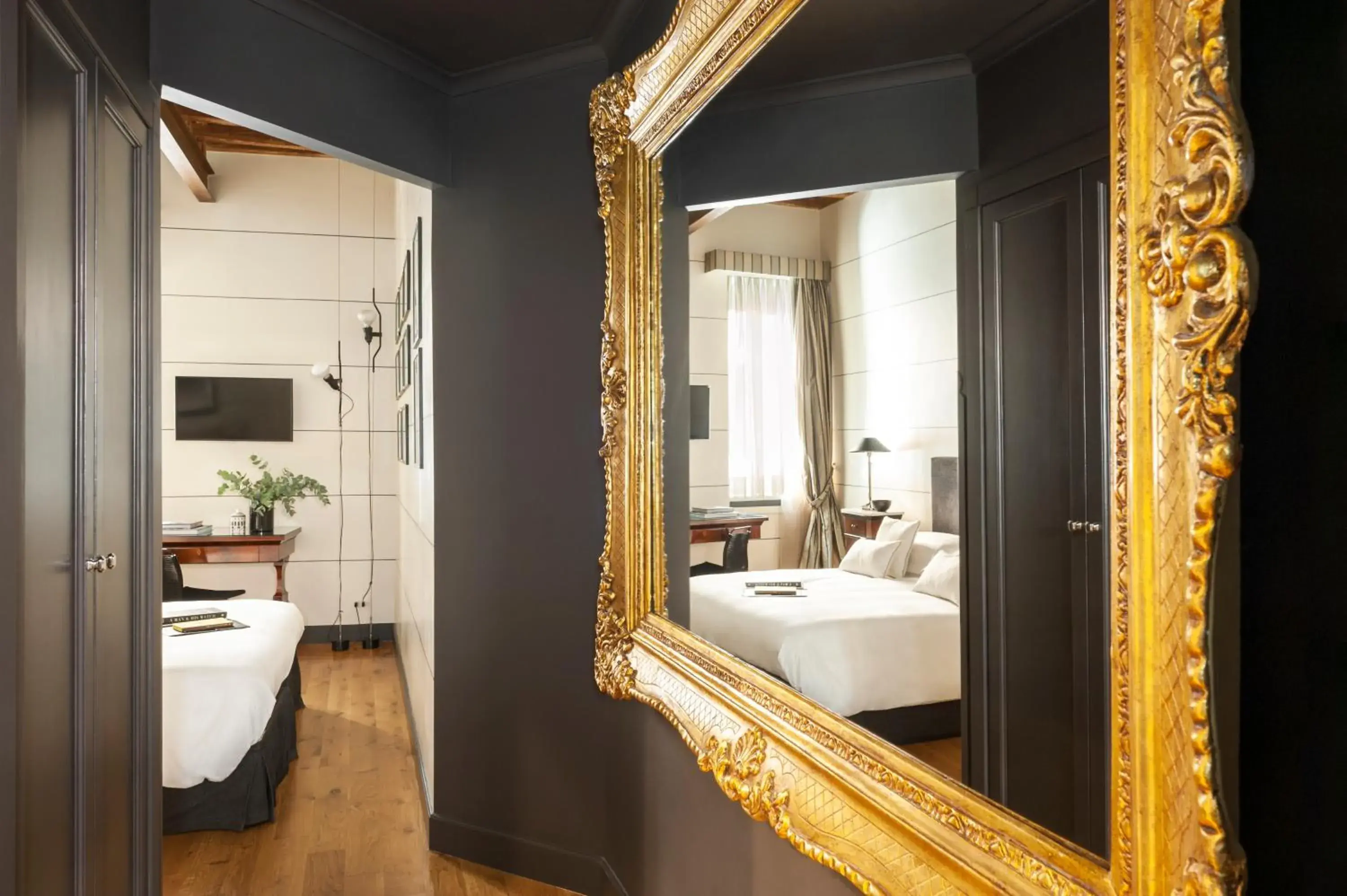 Twin Room in Crossing Condotti Twin Room in Crossing Condotti