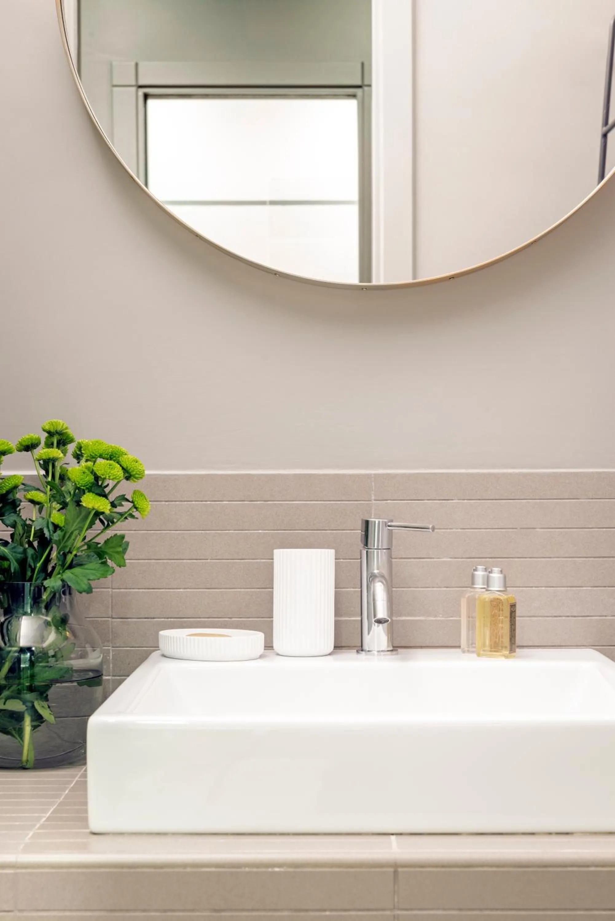 Bathroom in Crossing Condotti