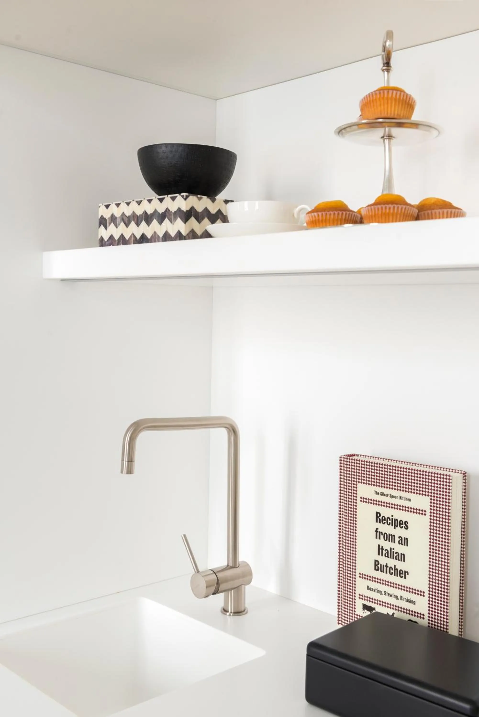 Coffee/tea facilities in Crossing Condotti