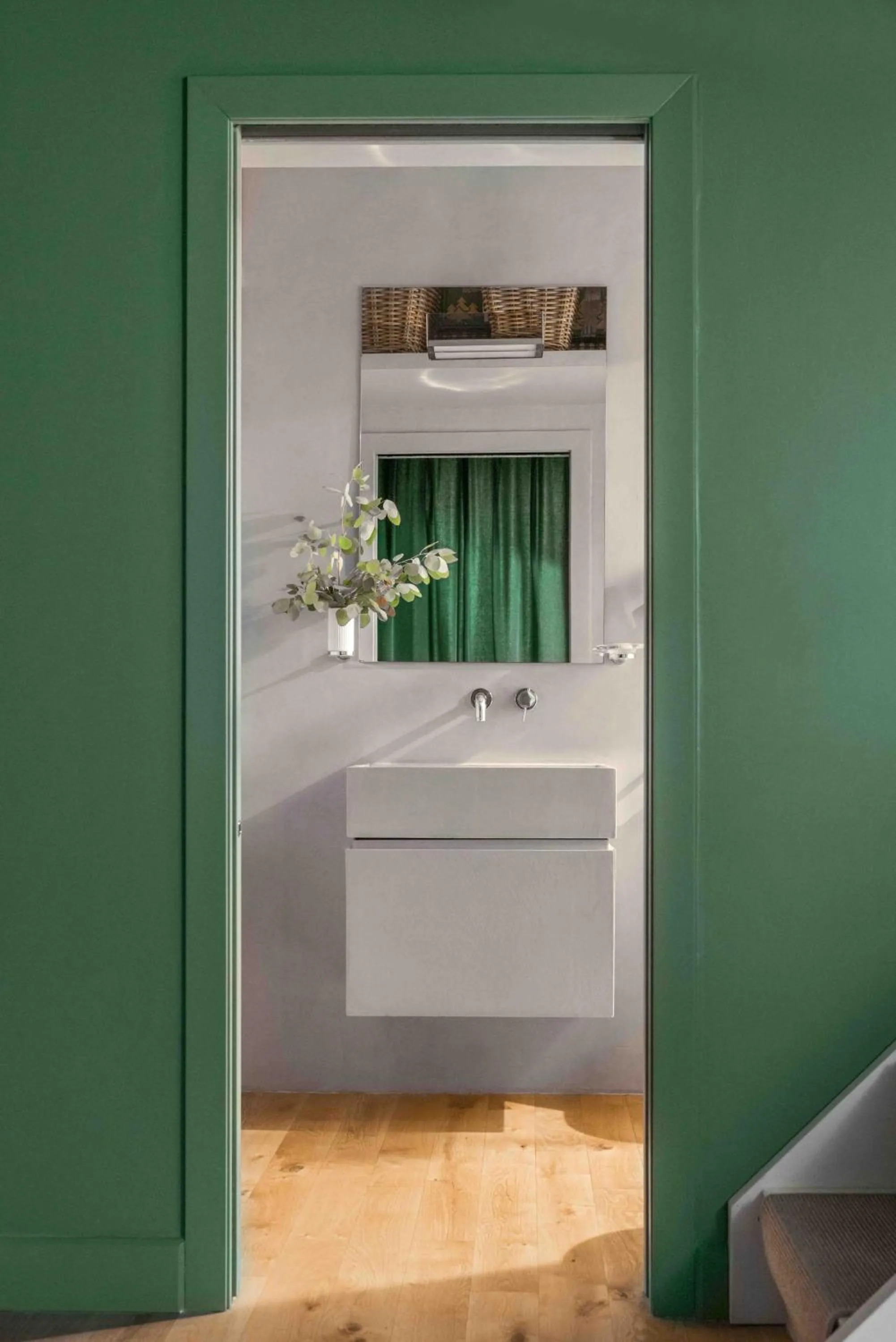 Bathroom in Crossing Condotti