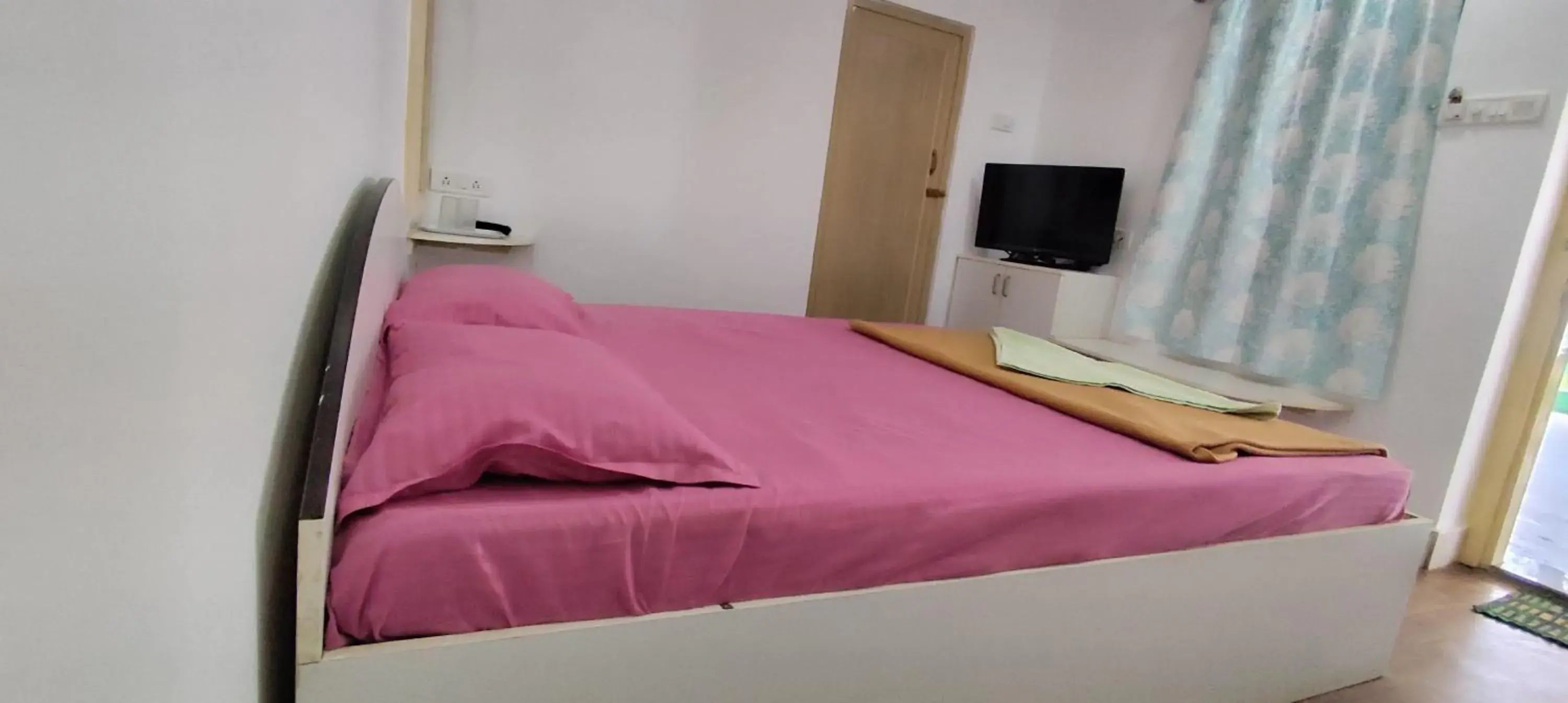 Budget Double Room - single occupancy in AM Resort Budget Double Room - single occupancy in AM Resort