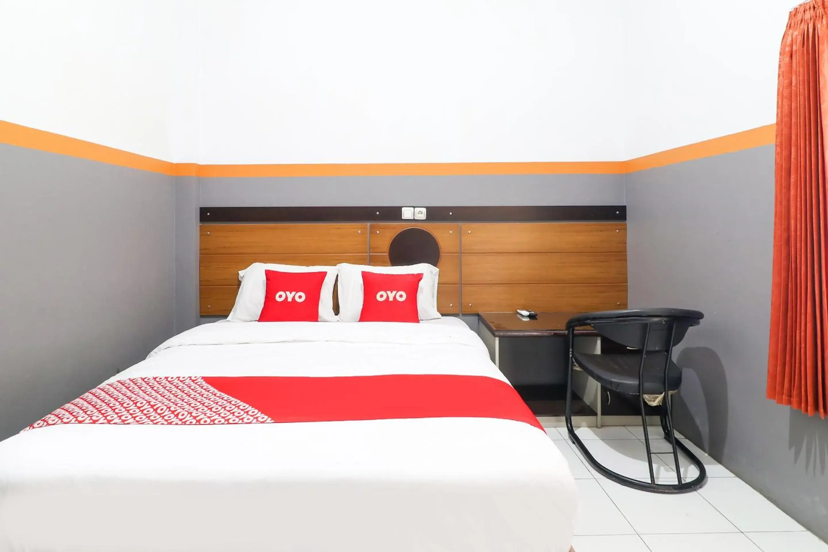 Standard Double Room - single occupancy in Hotel O Garut near Alun-Alun Tarogong formerly Wisma Etiga Standard Double Room - single occupancy in Hotel O Garut near Alun-Alun Tarogong formerly Wisma Etiga