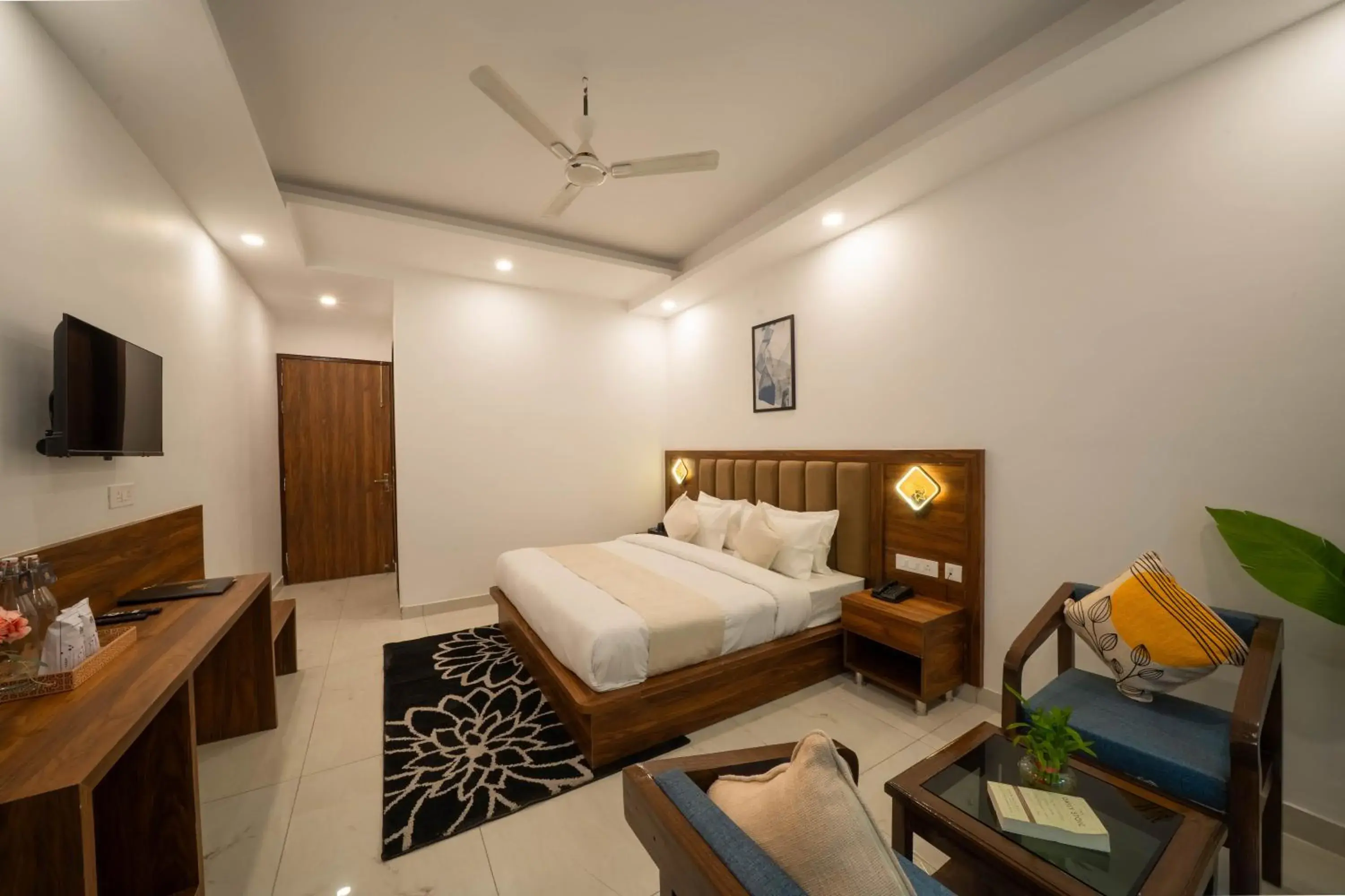 Double Room with Balcony in Premium Mystic Falls near Secret Waterfall Double Room with Balcony in Premium Mystic Falls near Secret Waterfall
