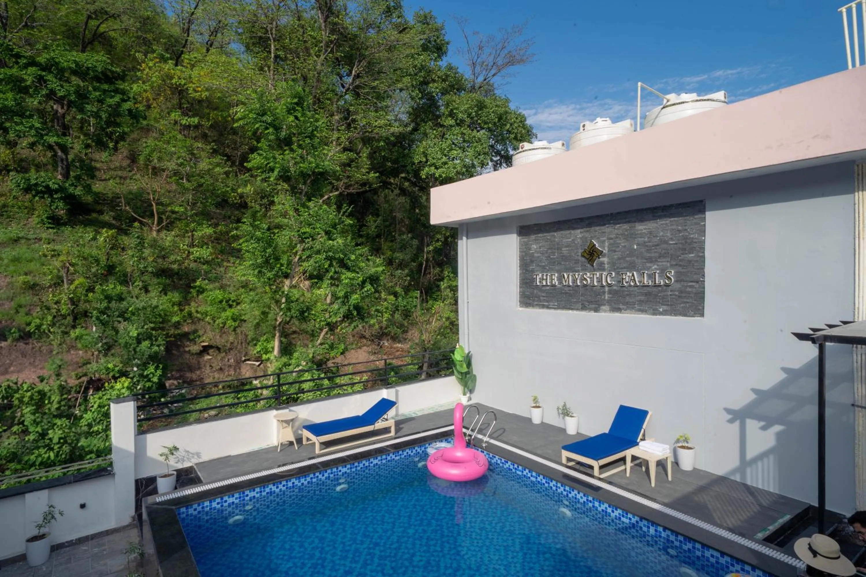 Swimming pool in Premium Mystic Falls near Secret Waterfall