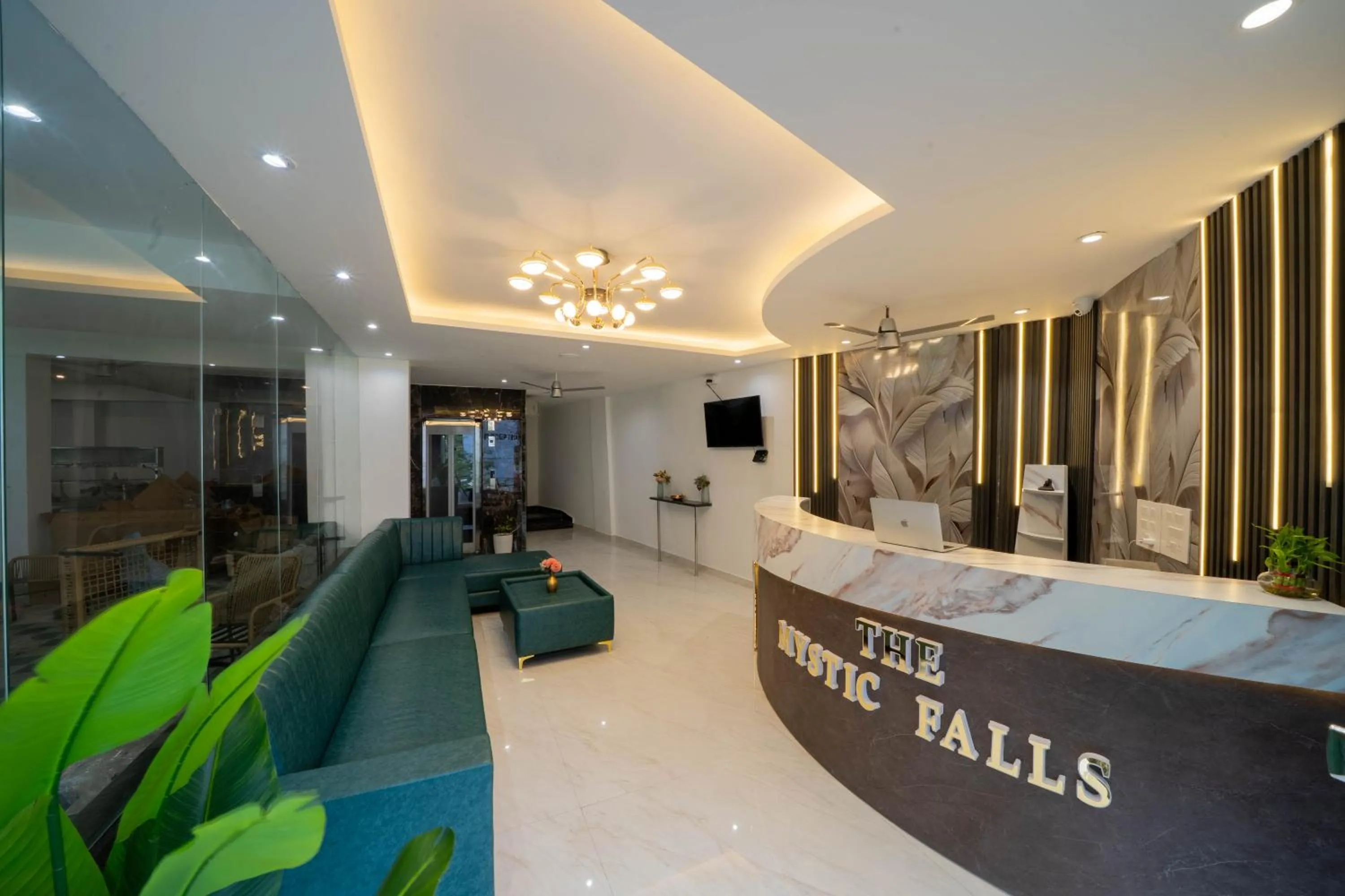 Lobby or reception in Premium Mystic Falls near Secret Waterfall