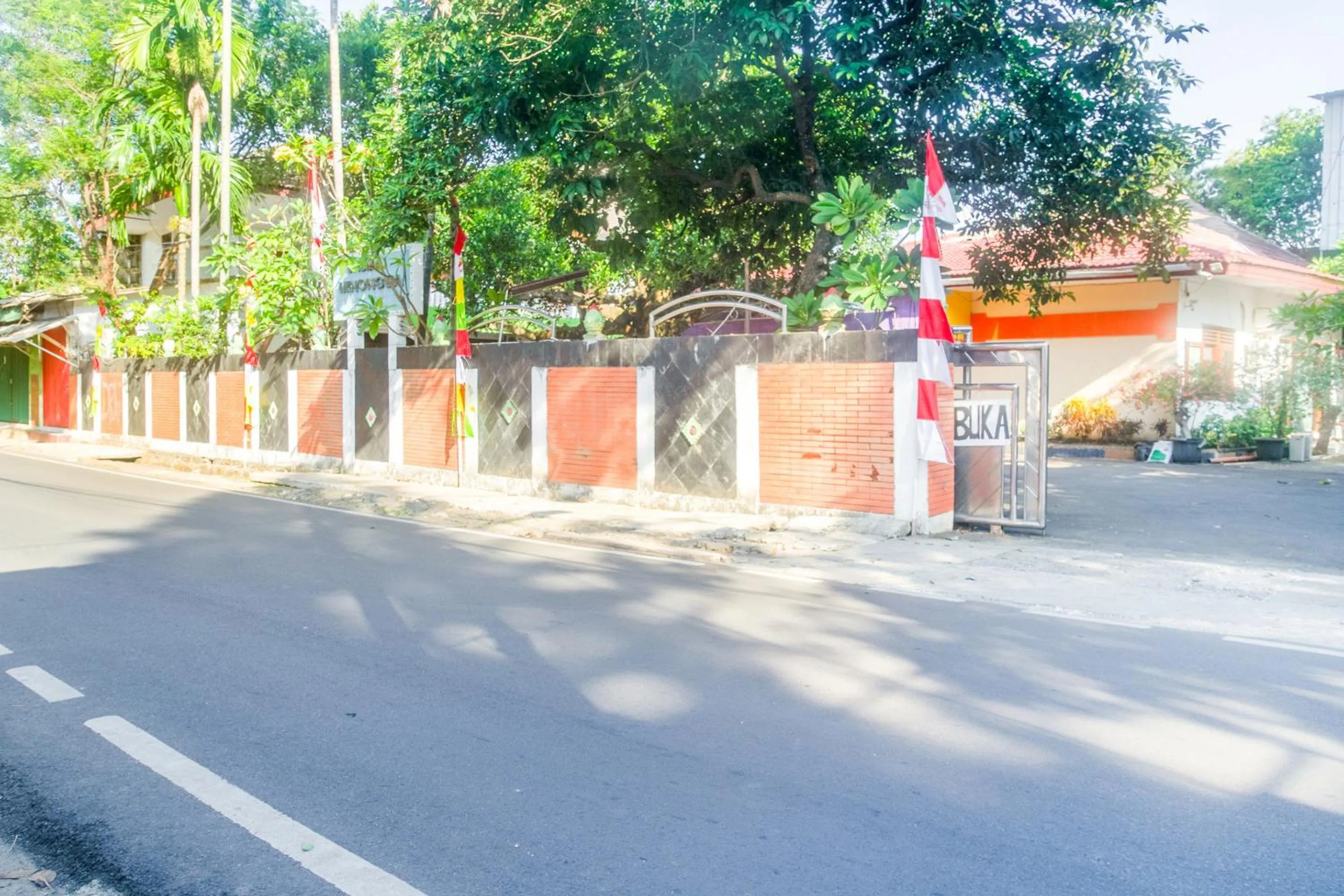 Street view in Hotel O Jakarta near One Belpark Mall formerly Wisma Minongga