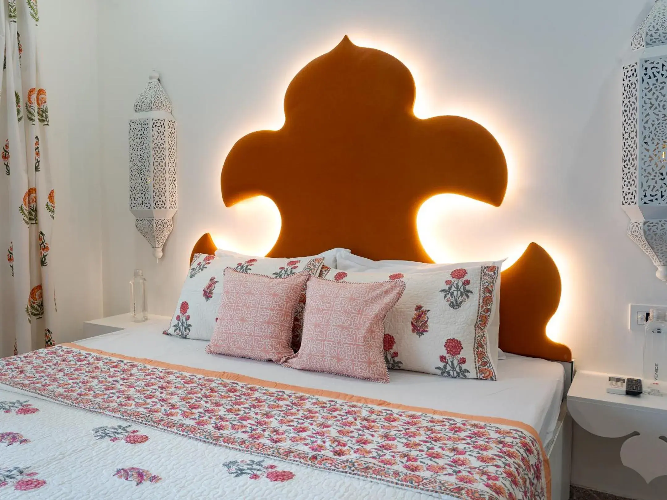 Bed in Thamosa Stays Bed in Thamosa Stays