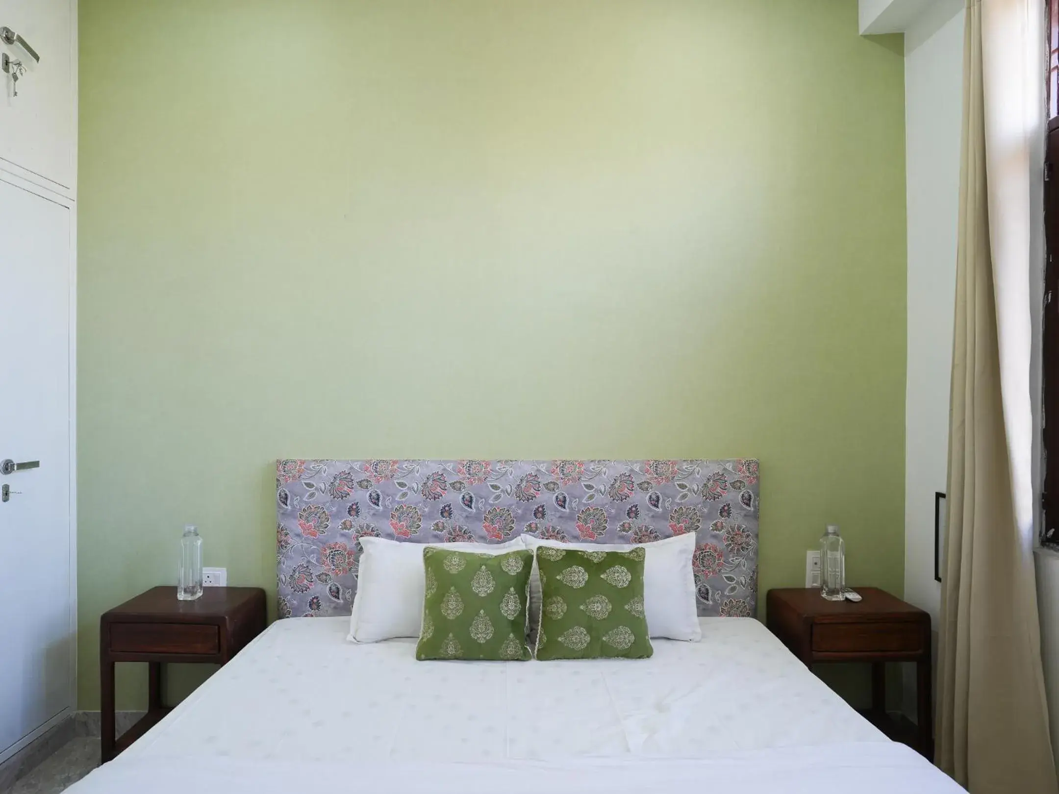 Bedroom, Bed in Thamosa Stays Bedroom, Bed in Thamosa Stays