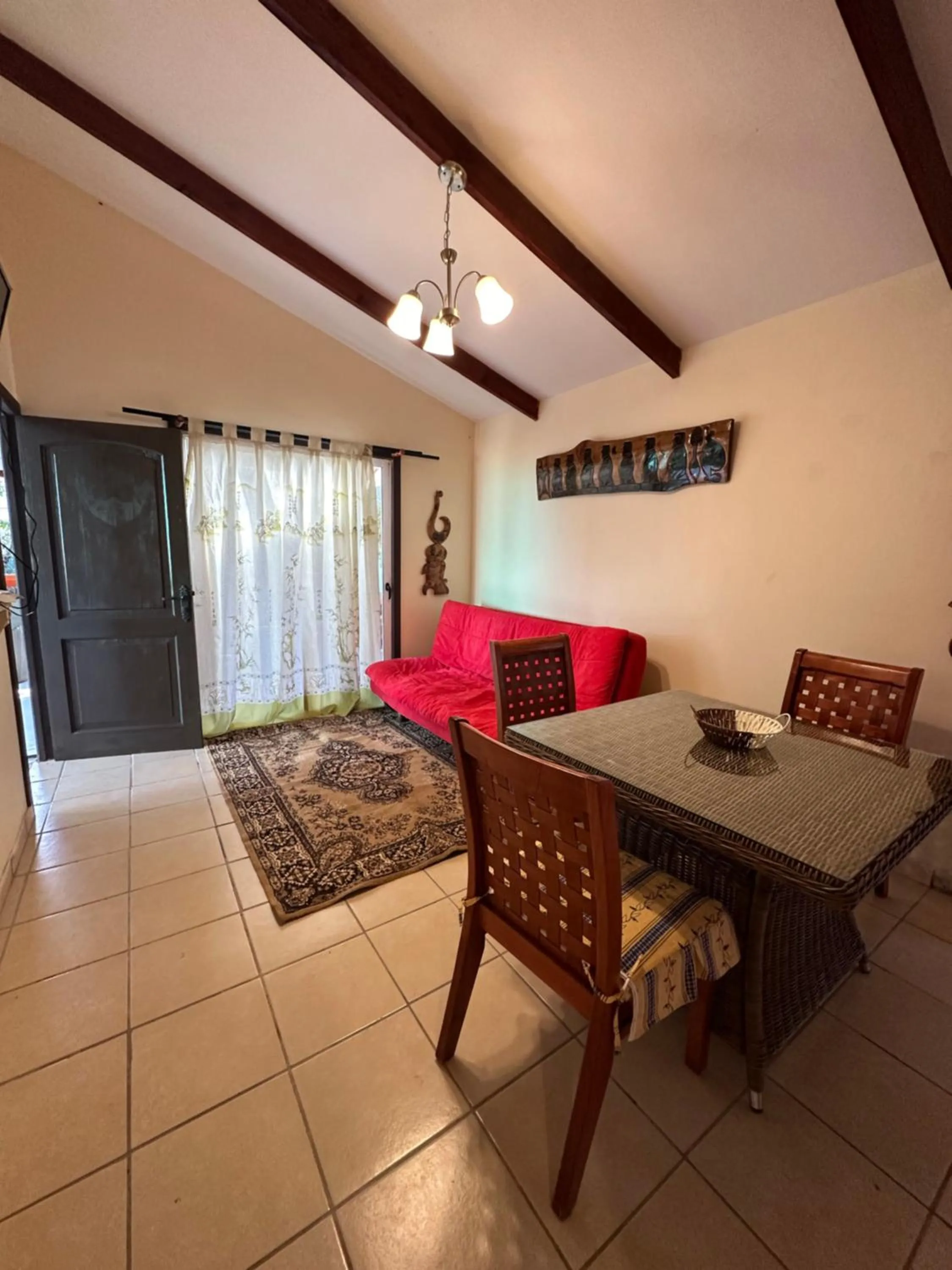 Living room in Hare Henua B&B