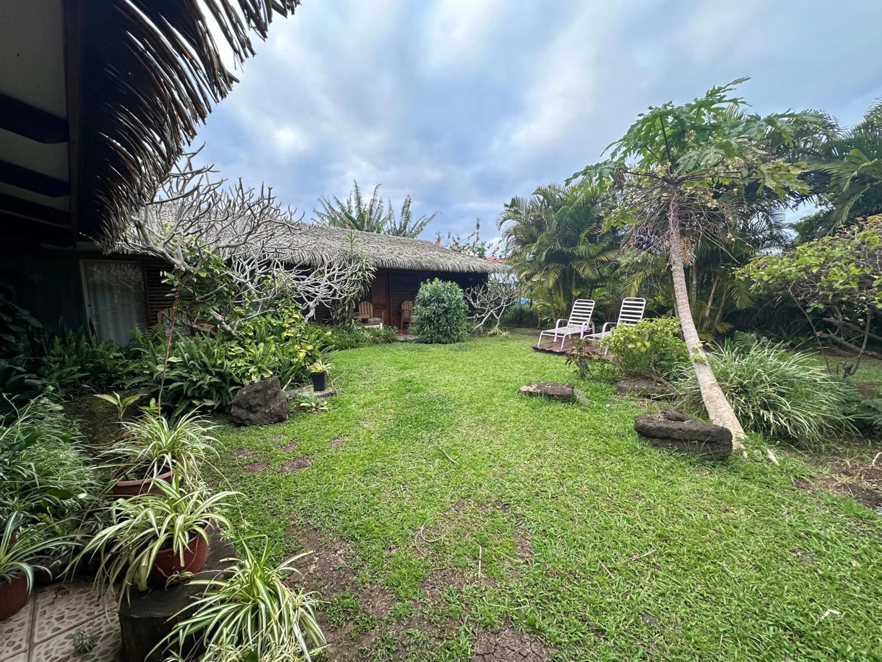 Garden in Hare Henua B&B