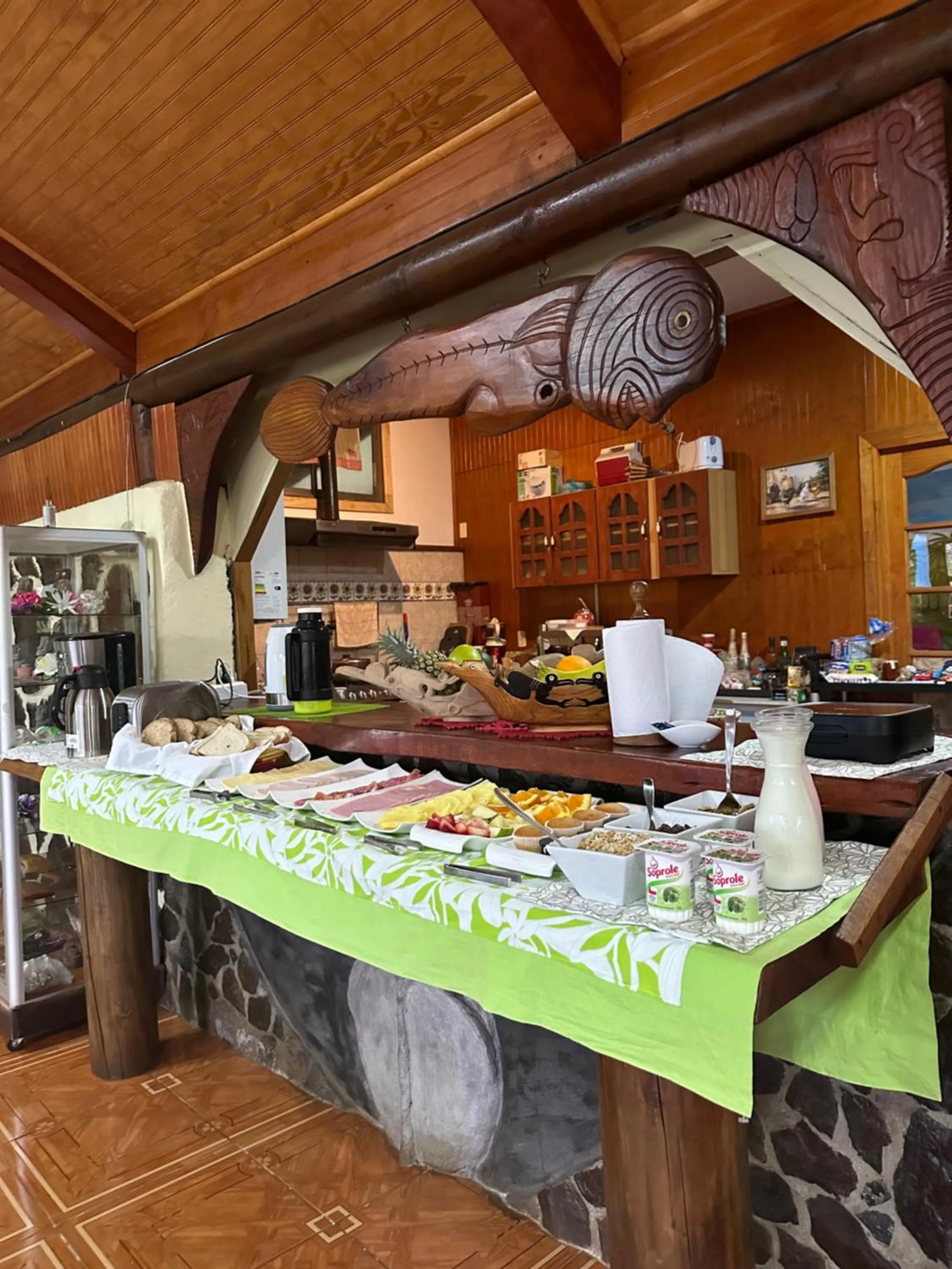 Breakfast in Hare Henua B&B