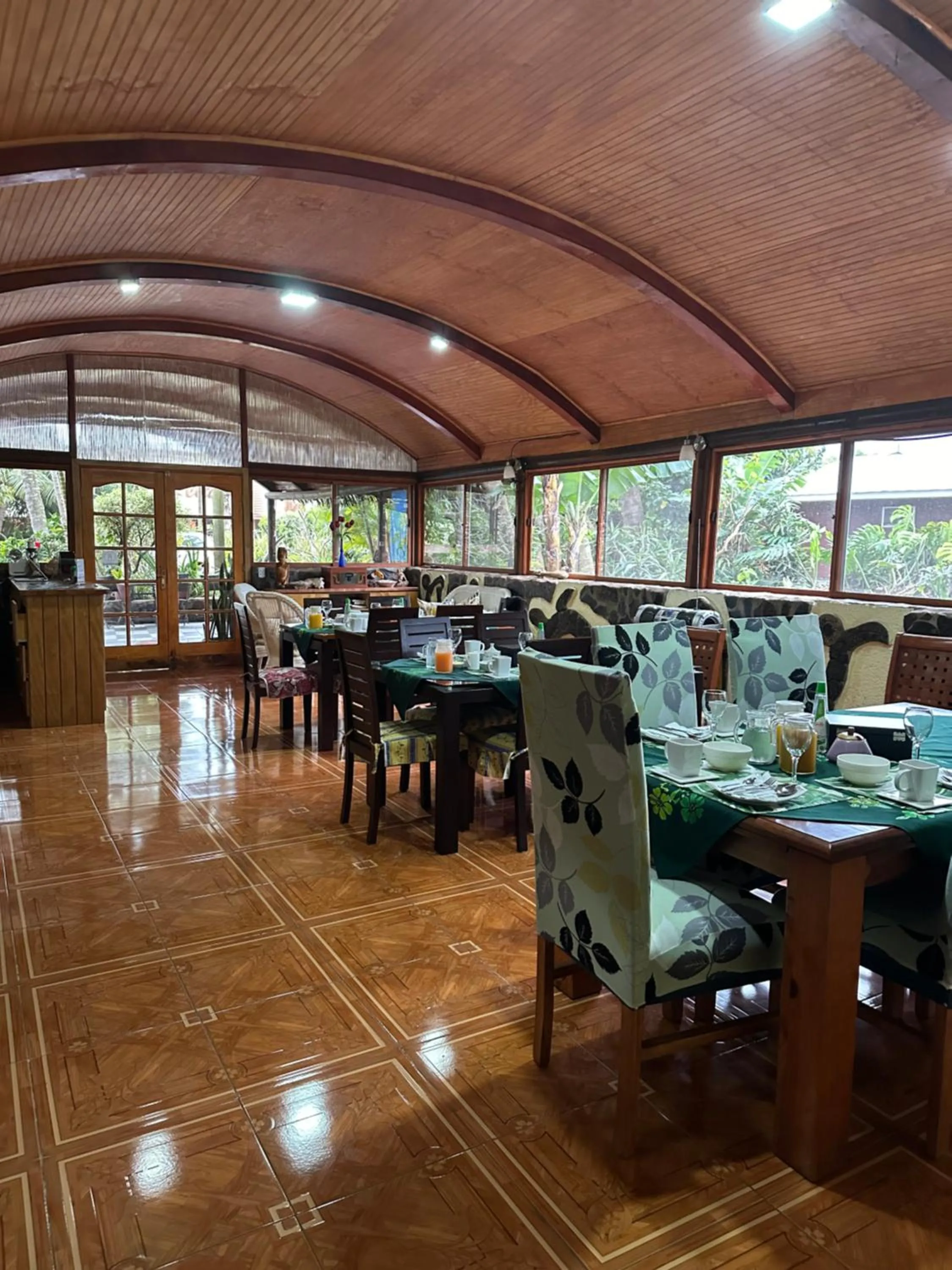 Breakfast in Hare Henua B&B