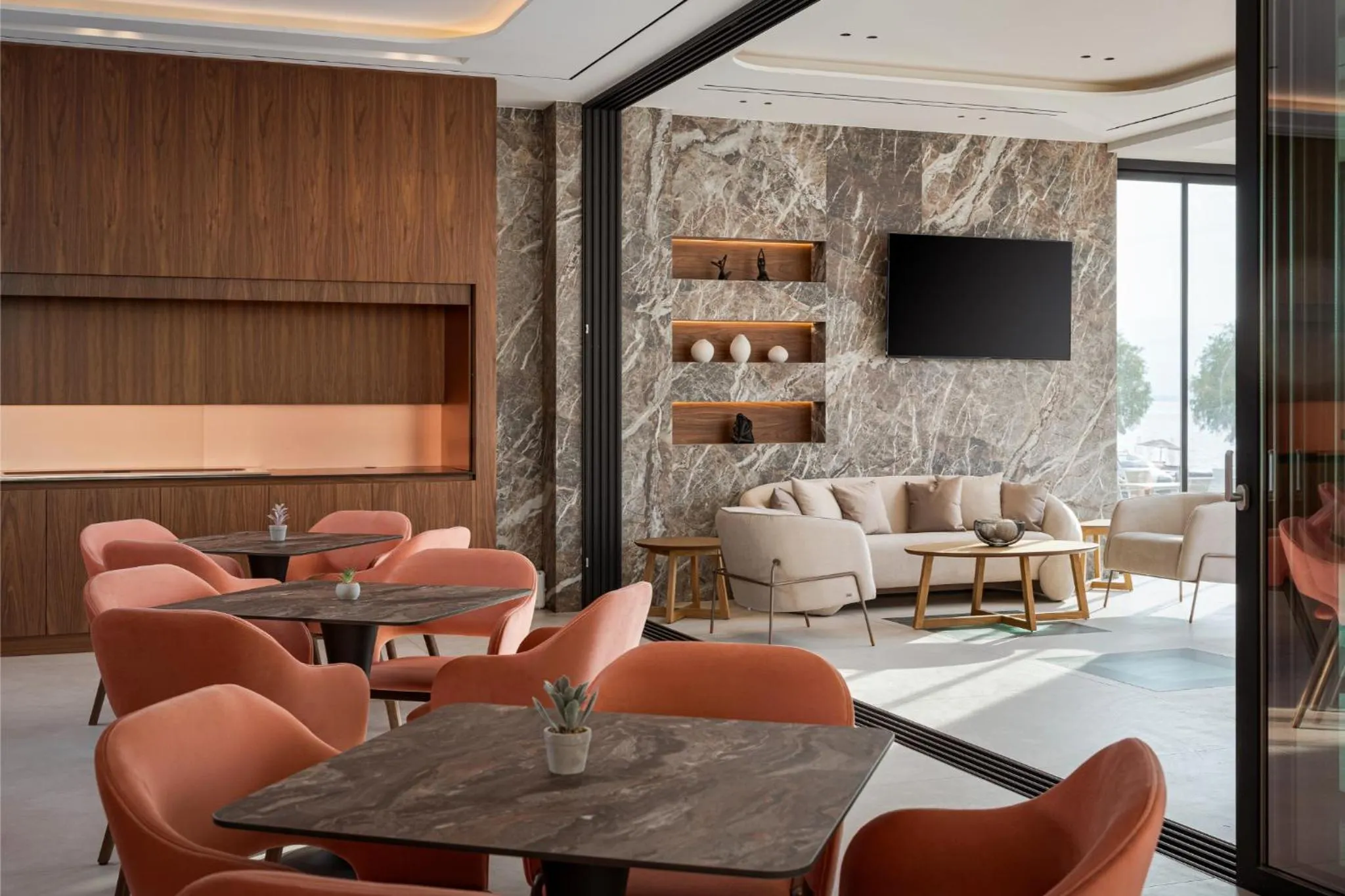 Communal lounge/ TV room in Avant Blue Boutique Hotel