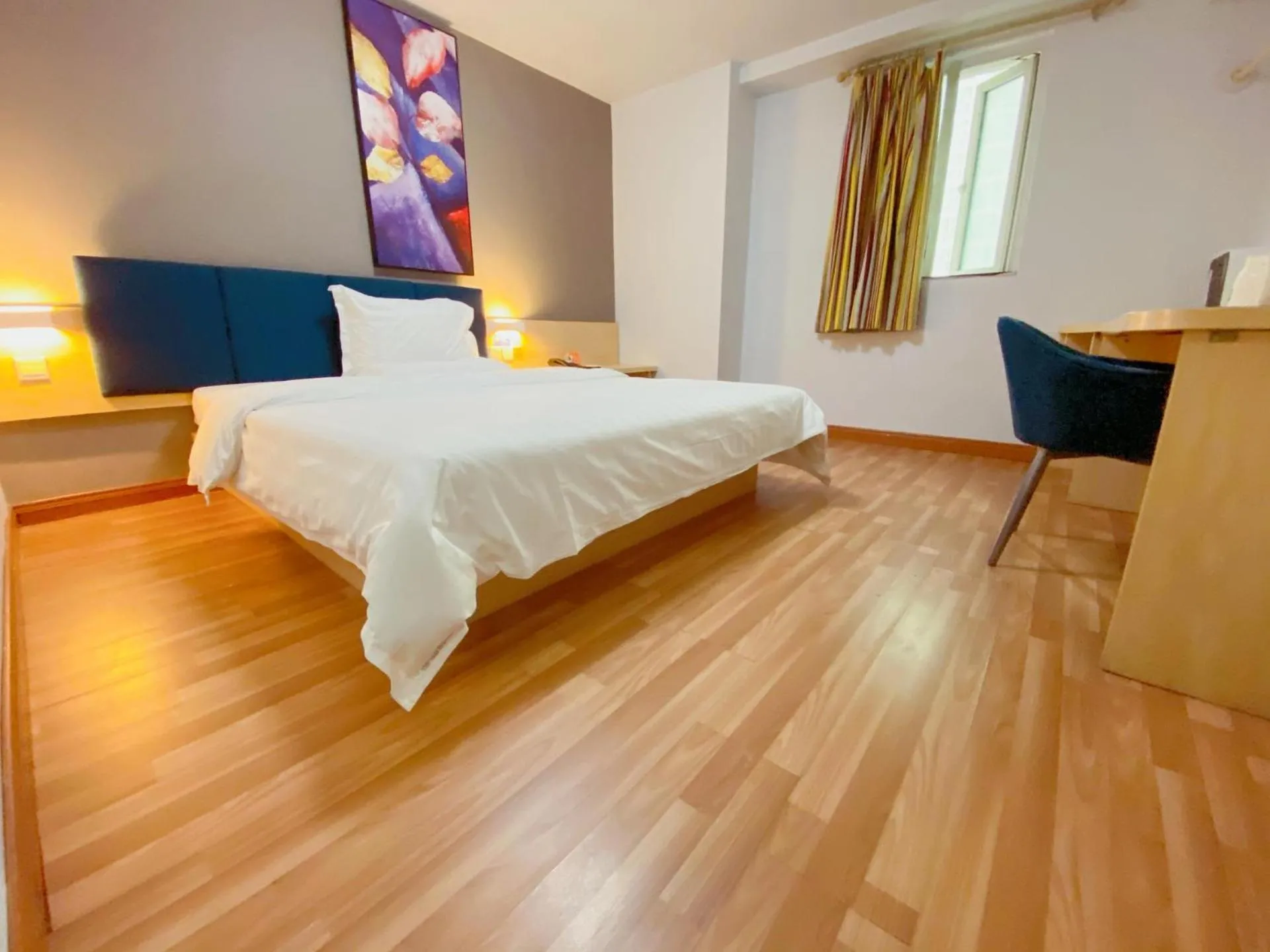 Bed in 7Days Inn Shenzhen Guomao Metro Station