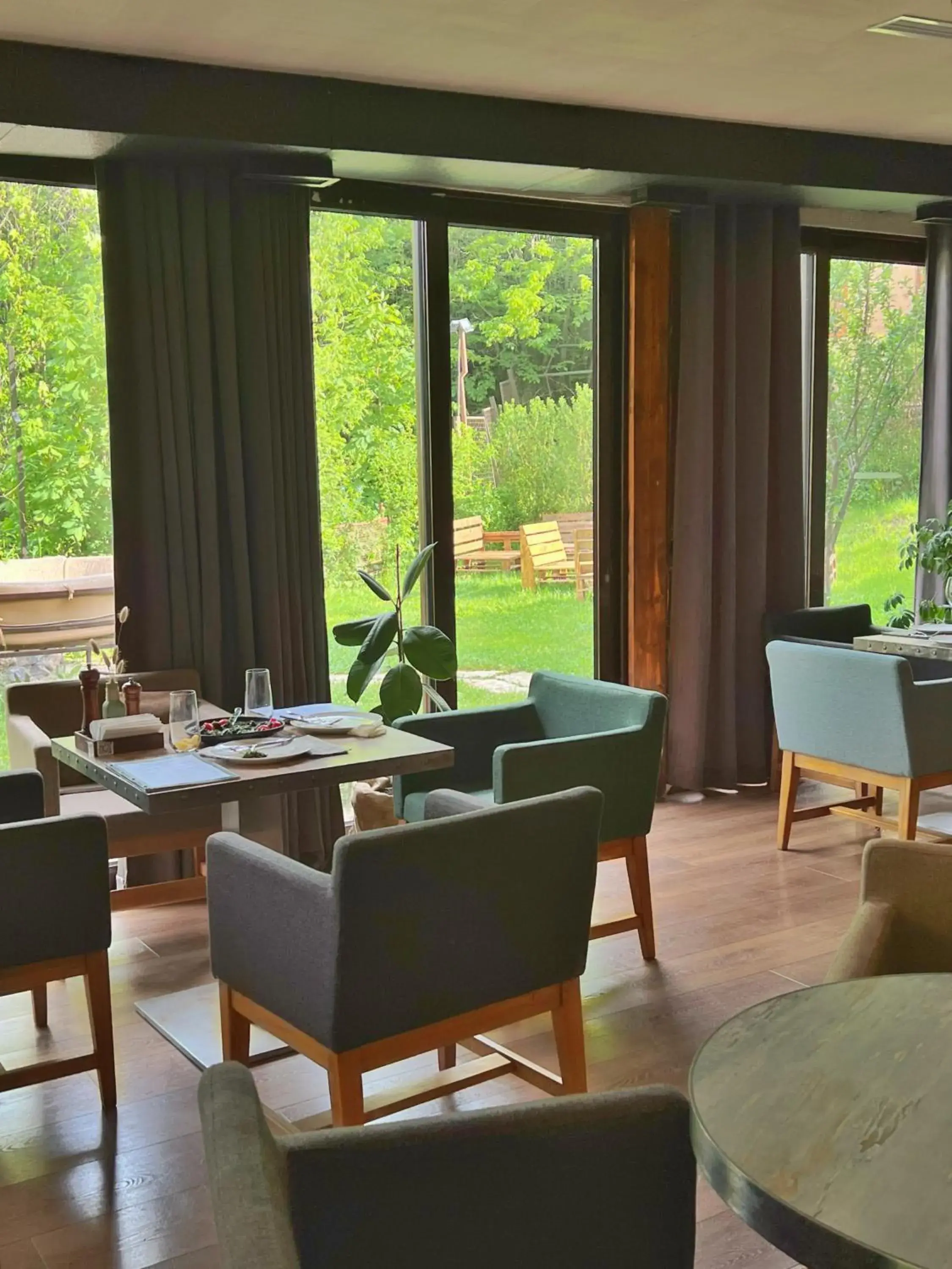 Restaurant/places to eat in Teghenis Resort Restaurant/places to eat in Teghenis Resort