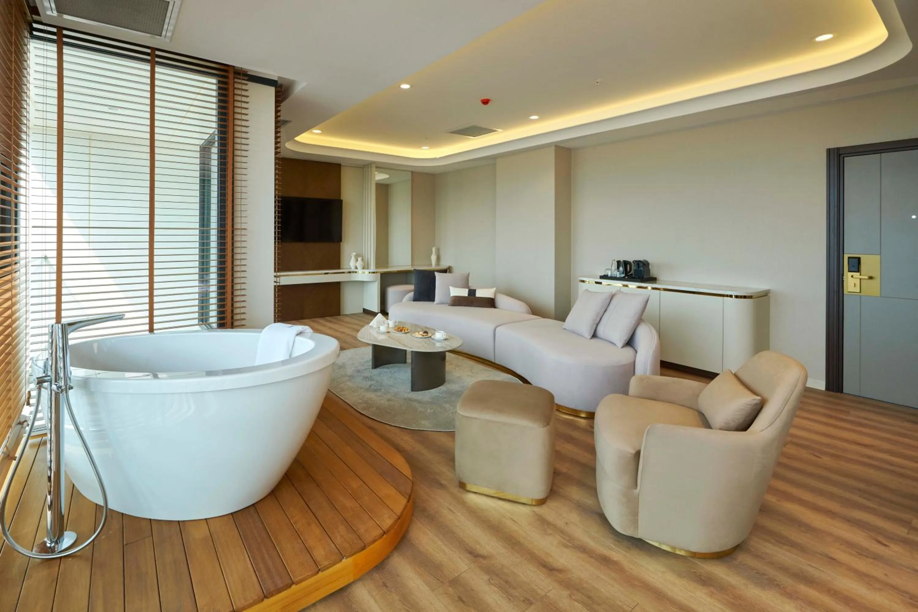 Living room in Çırağan Hotel Bosphorus