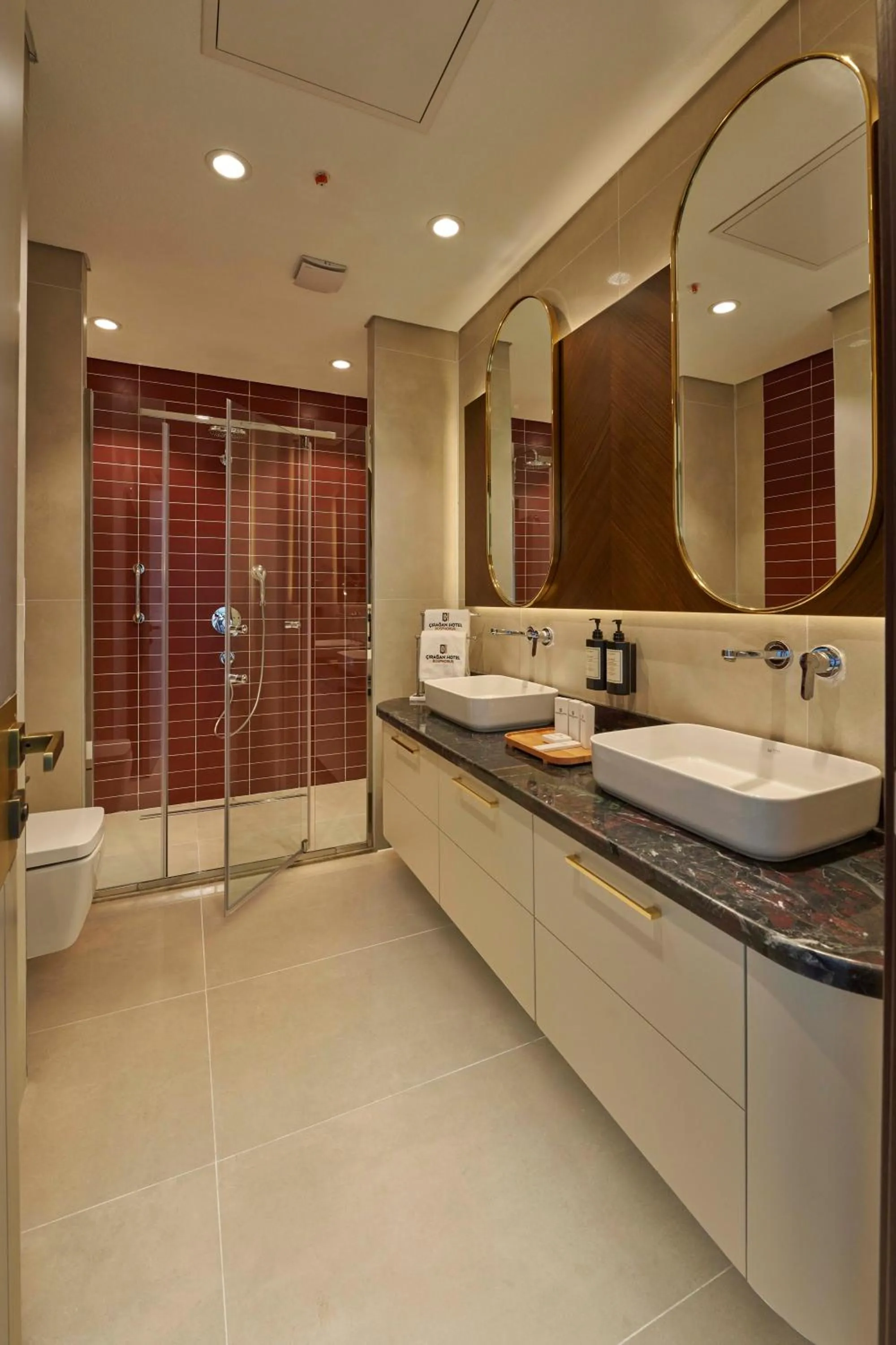 Bathroom in Çırağan Hotel Bosphorus