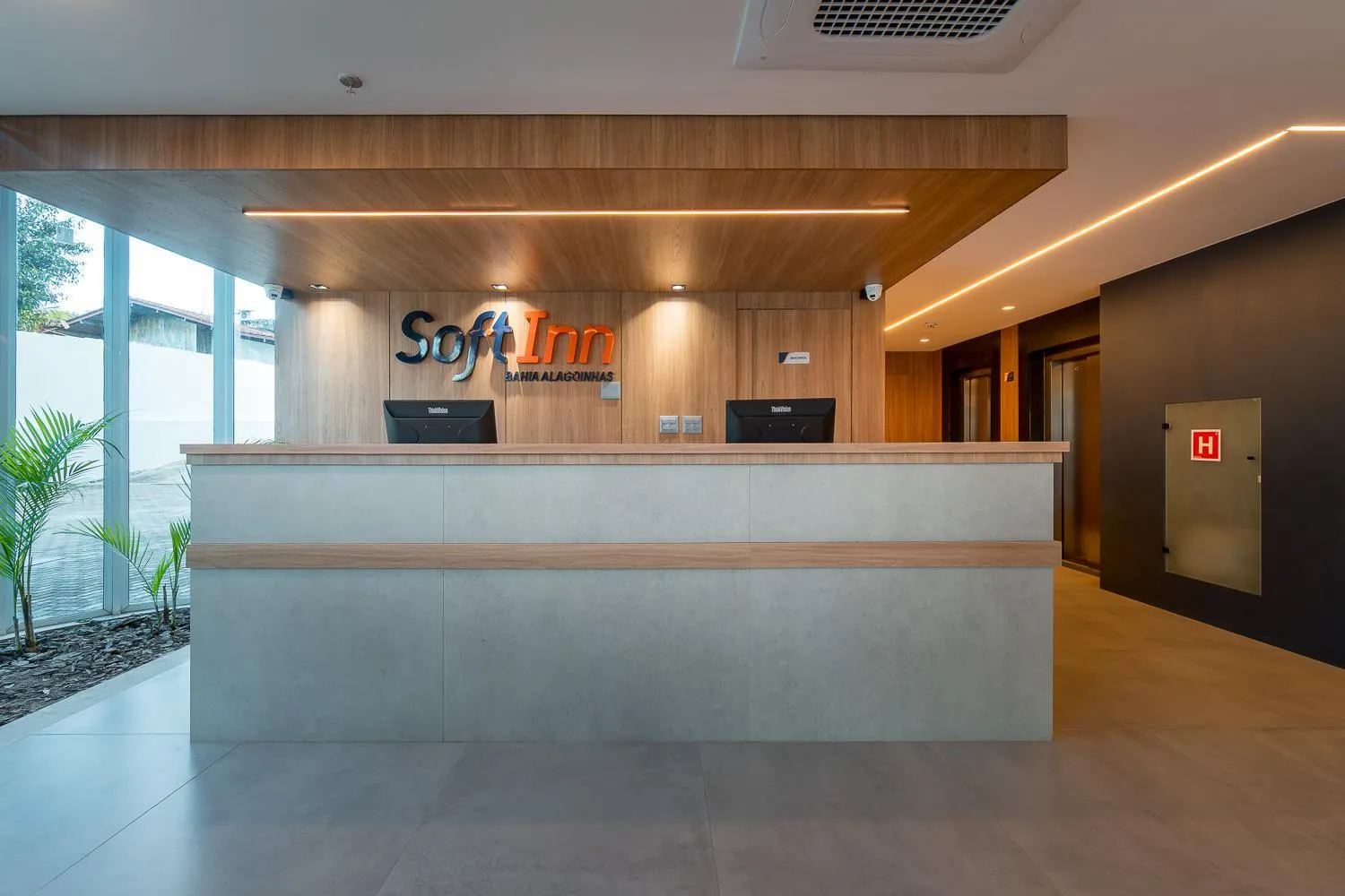 Lobby or reception in Soft Inn Alagoinhas