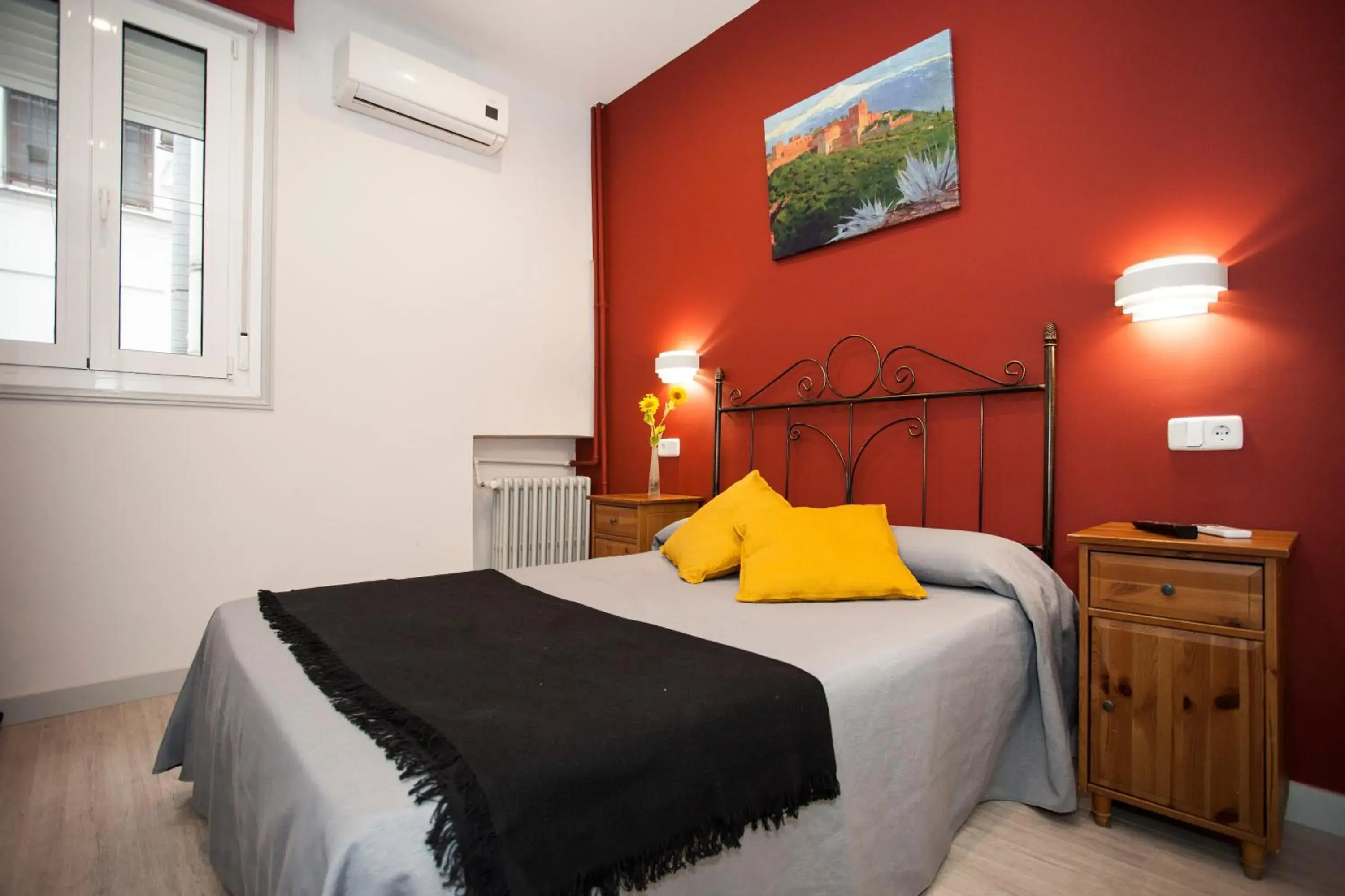 Budget Double Room in Hostal Aresol Budget Double Room in Hostal Aresol