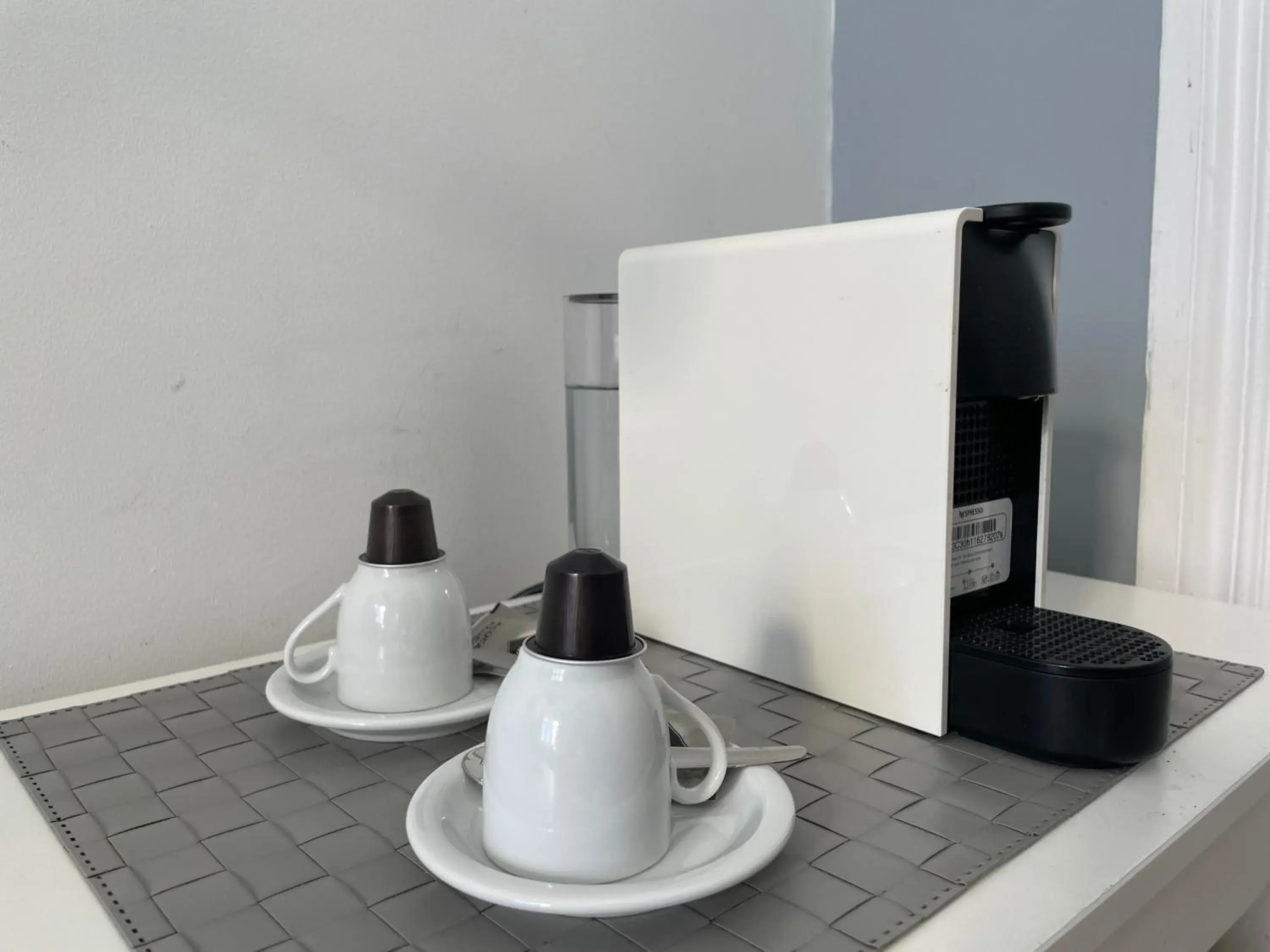Double or Twin Room with Private External Bathroom in Lisbon Check-In Guesthouse Double or Twin Room with Private External Bathroom in Lisbon Check-In Guesthouse
