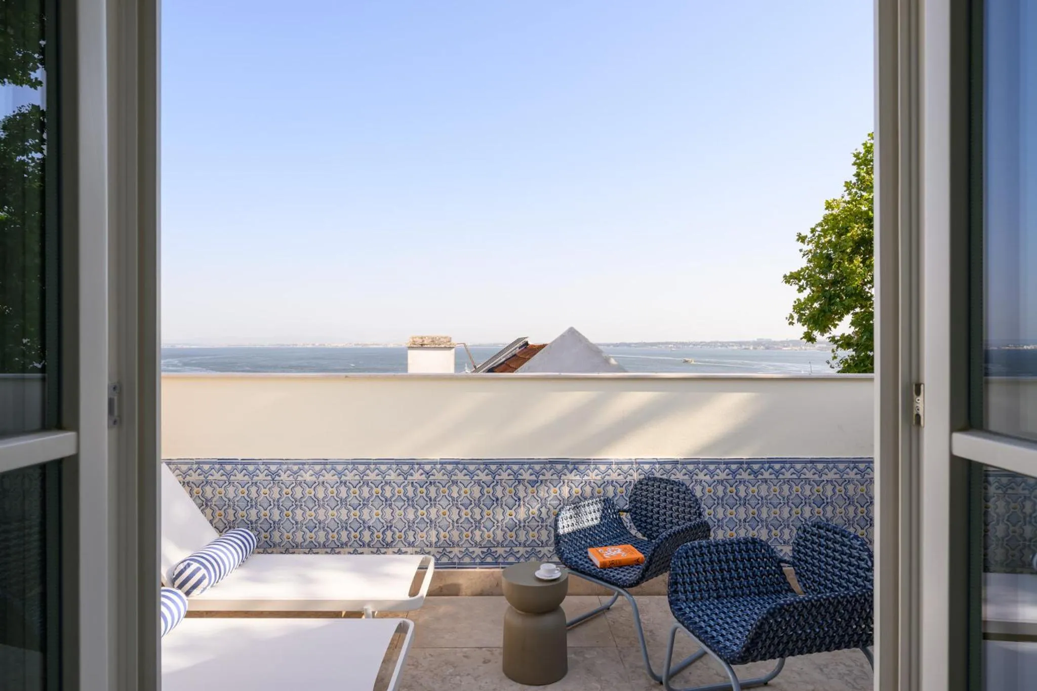 Balcony/Terrace in Casagrand Luxury Apartments Lisboa