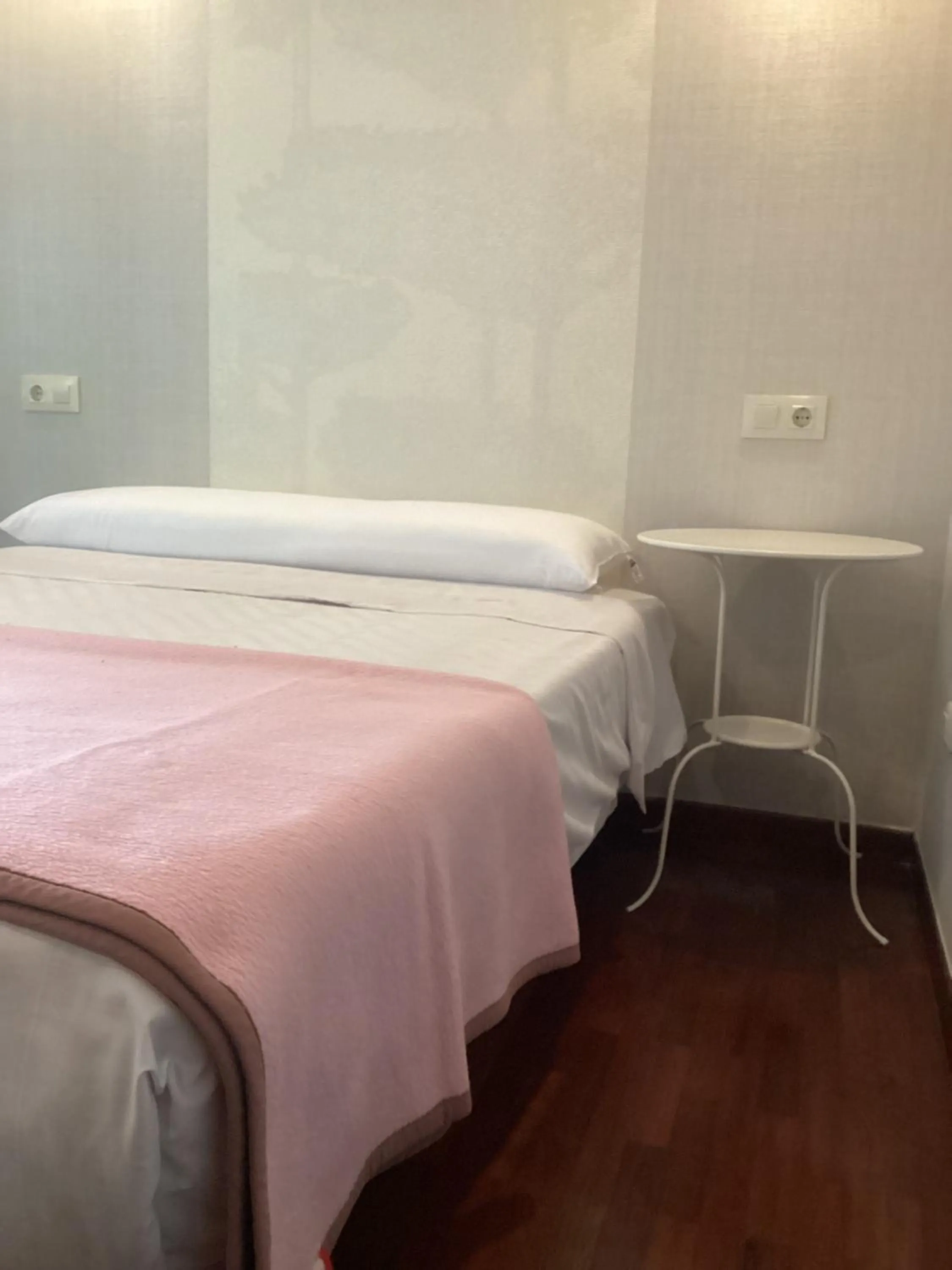 Bed in Saudade Hostal Cafetería