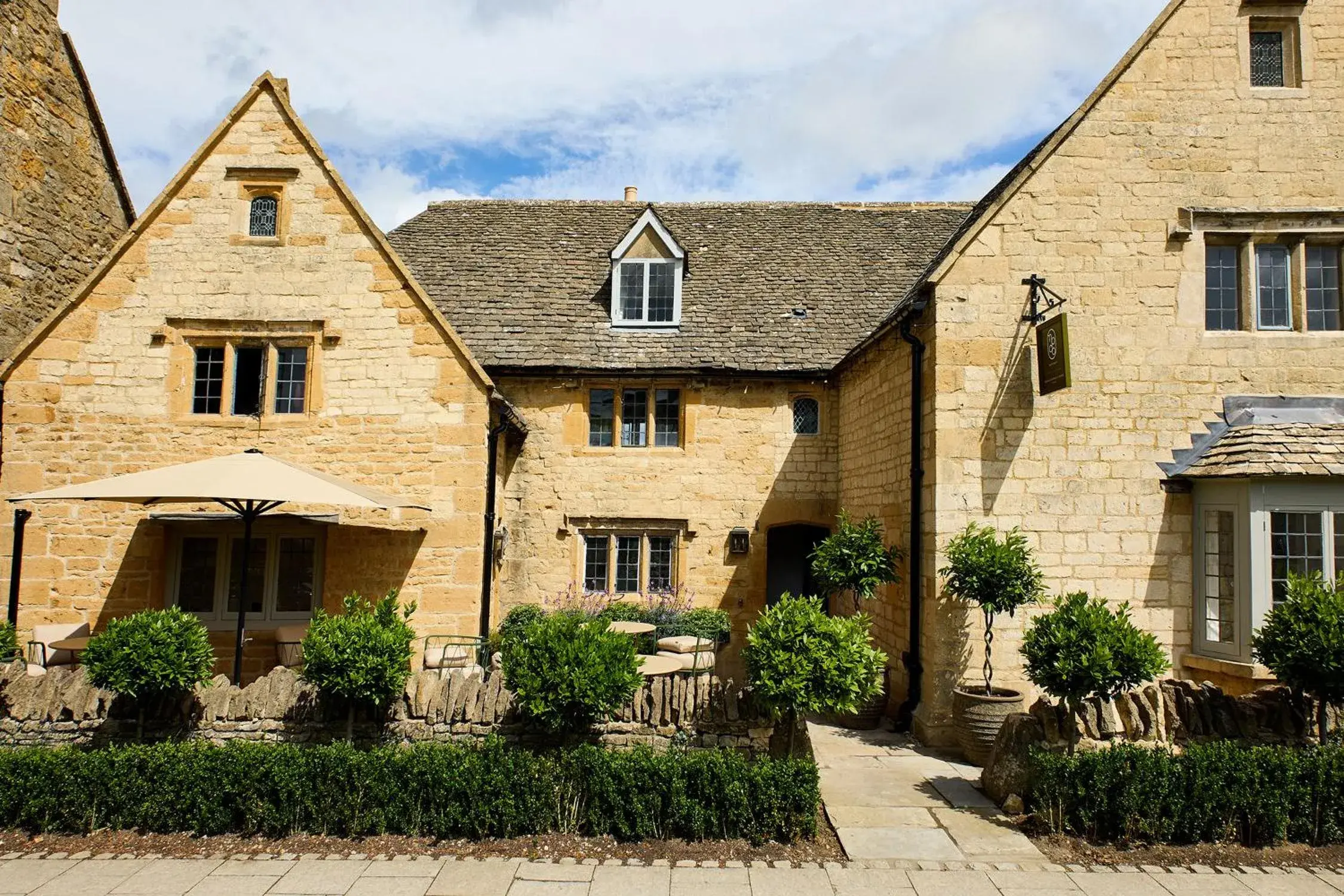 House of George W Davies House of George W Davies