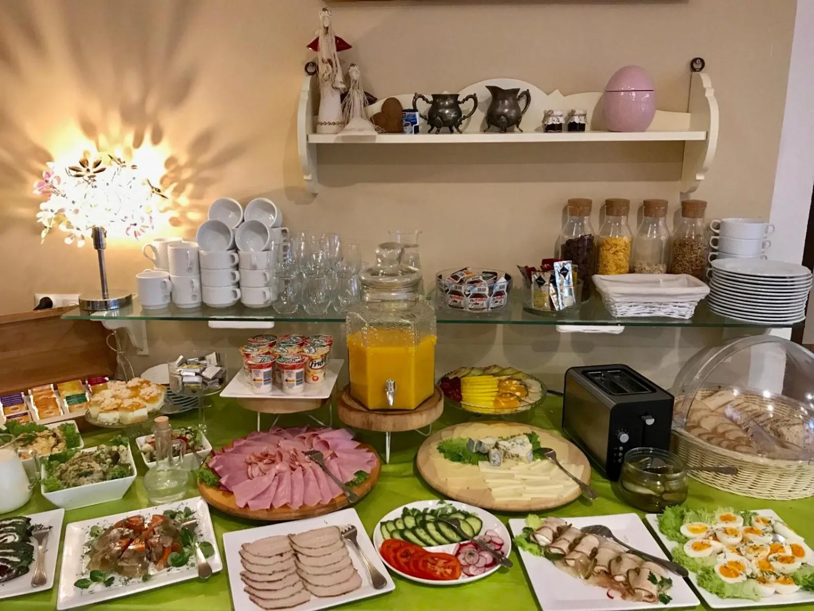 Breakfast in Hotel Legnicki & Restauracja