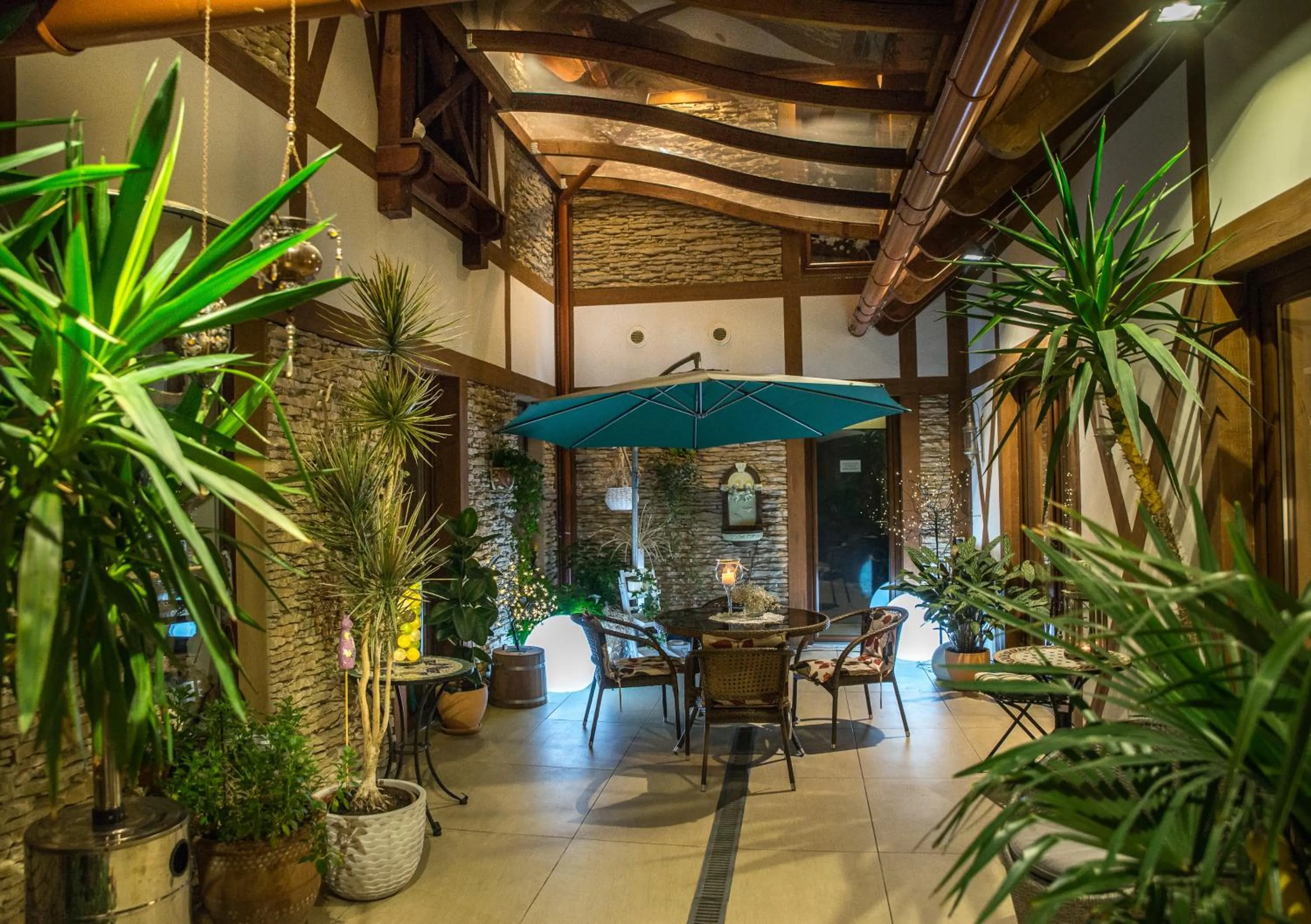 Patio in Hotel Legnicki & Restauracja