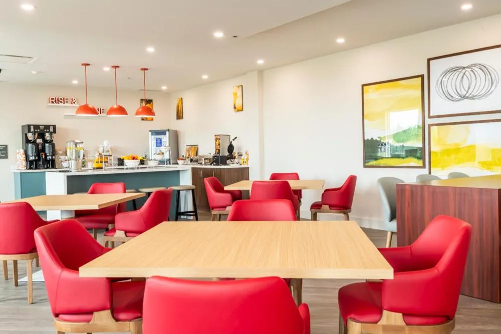 Comfort Inn & Suites