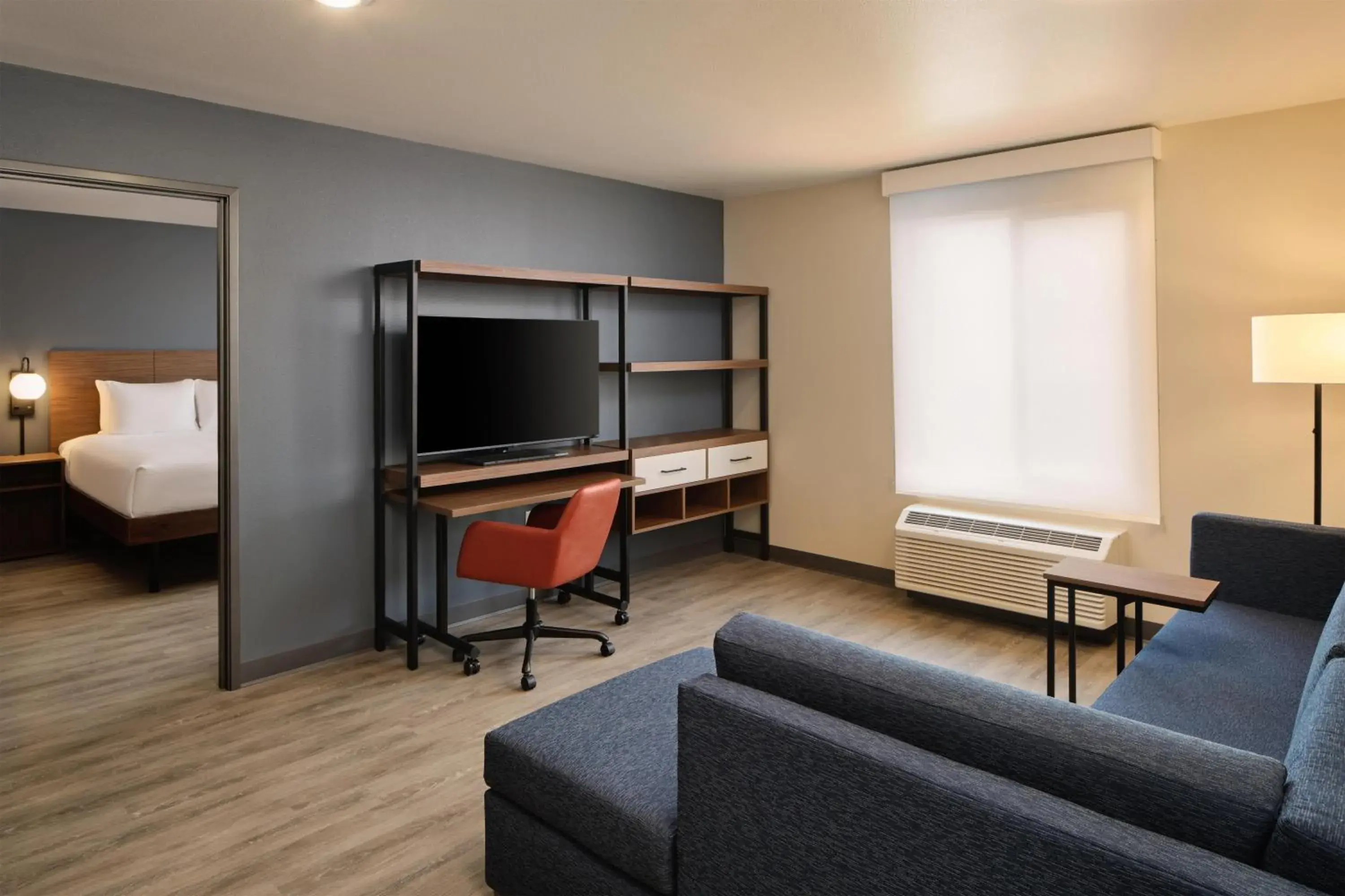 One-Bedroom King Suite with Mountain View in Hyatt Studios Kalispell One-Bedroom King Suite with Mountain View in Hyatt Studios Kalispell