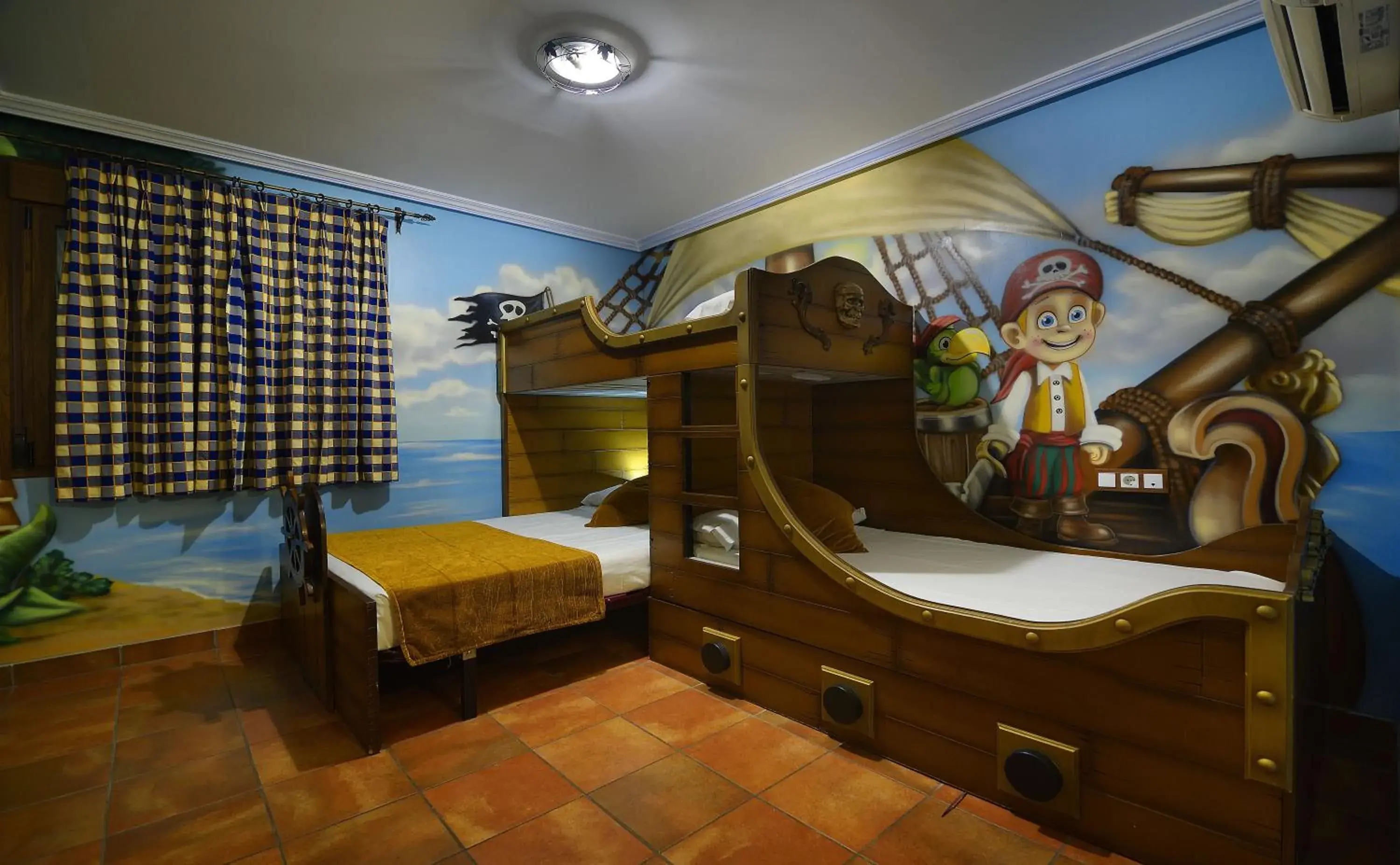 Thematic Room with Double Bed and Two Single Beds in El Volante Thematic Room with Double Bed and Two Single Beds in El Volante