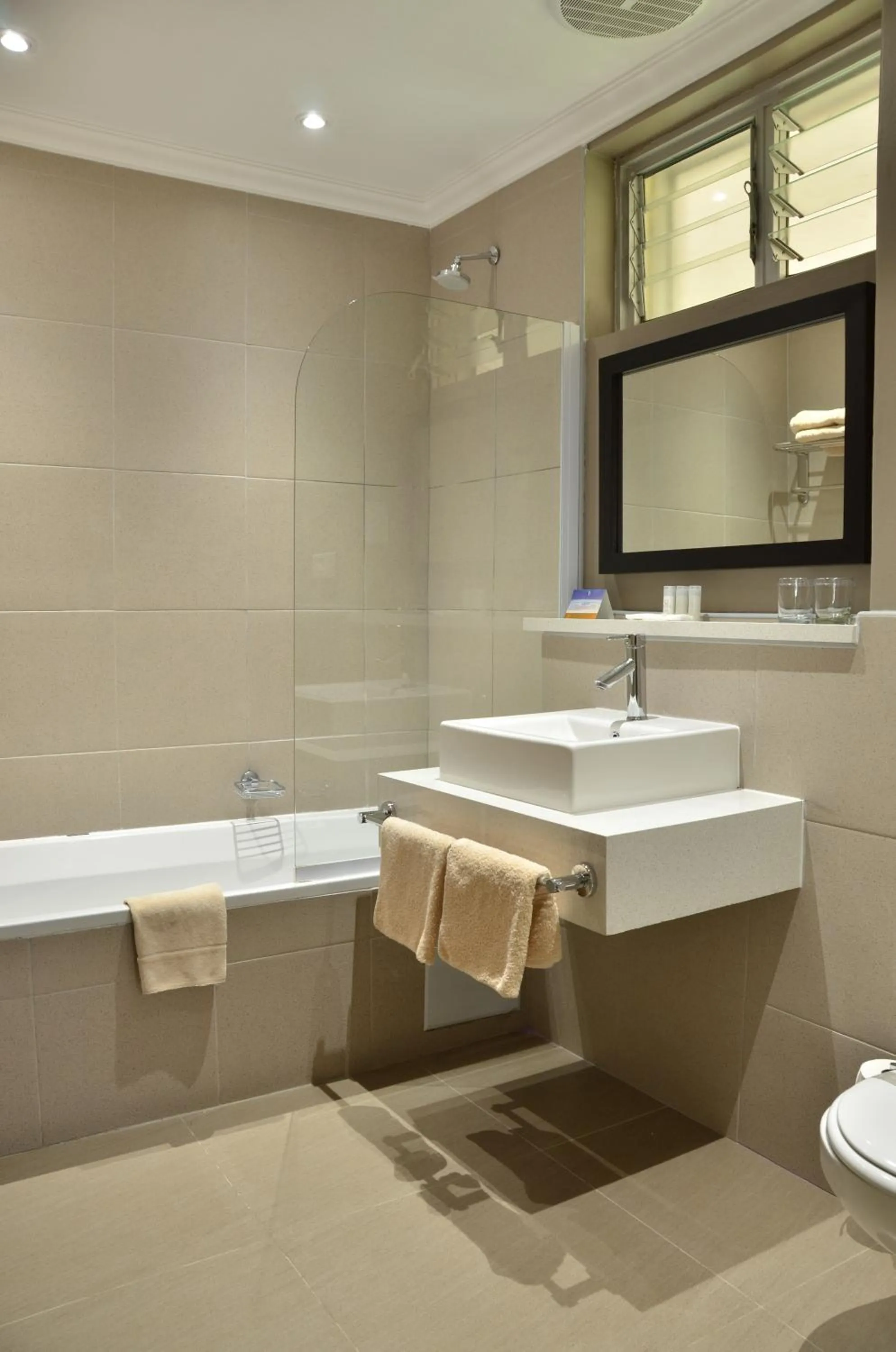 Bathroom in Cresta Riley's Hotel