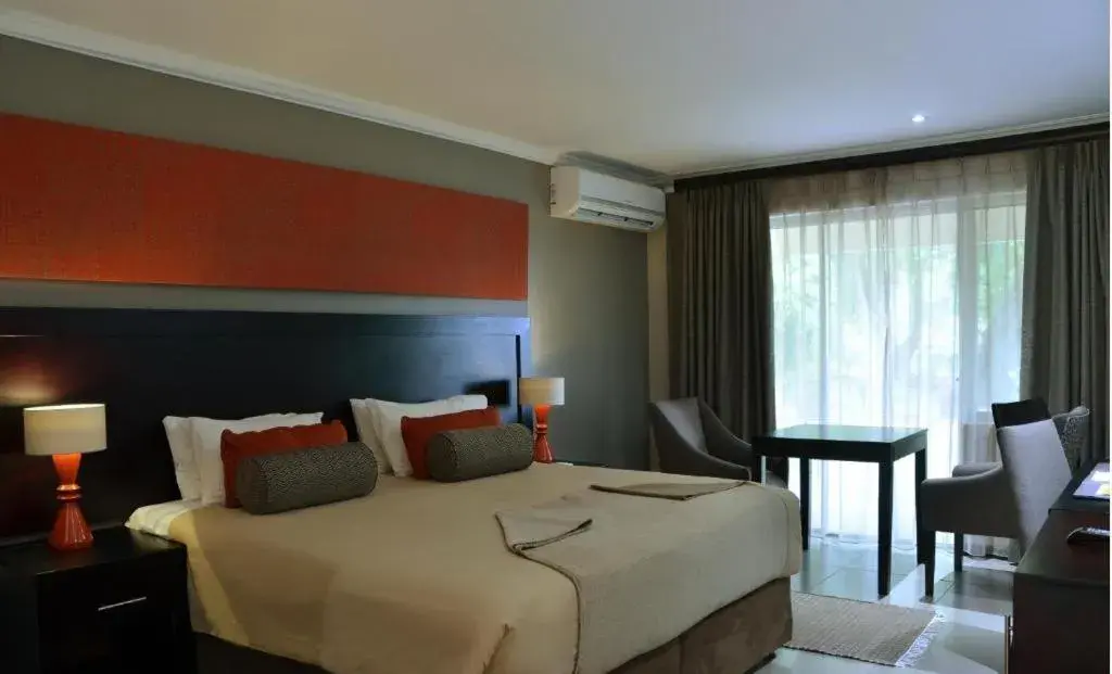 Bed in Cresta Riley's Hotel Bed in Cresta Riley's Hotel