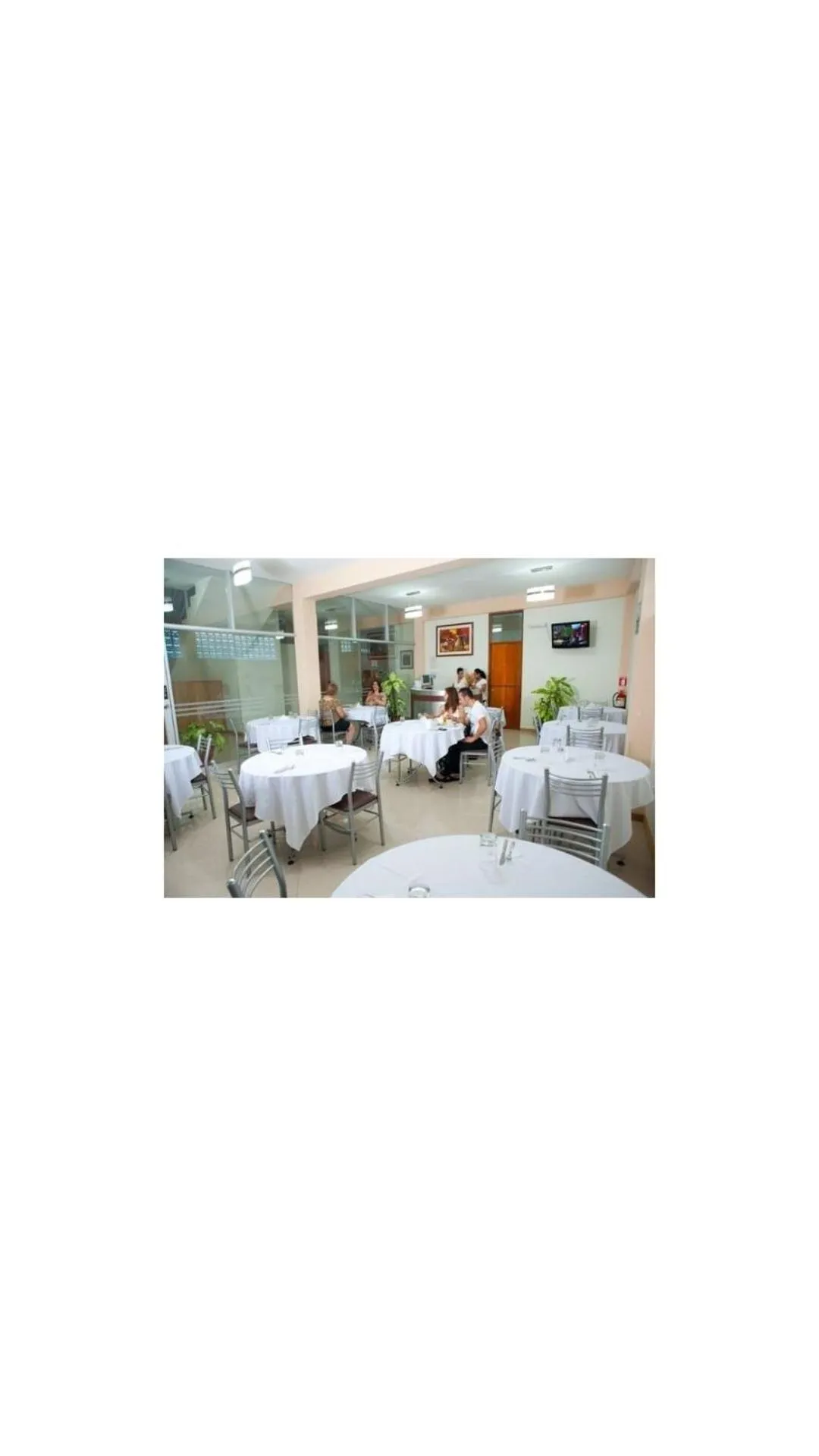 Restaurant/places to eat in Hotel Alfredos