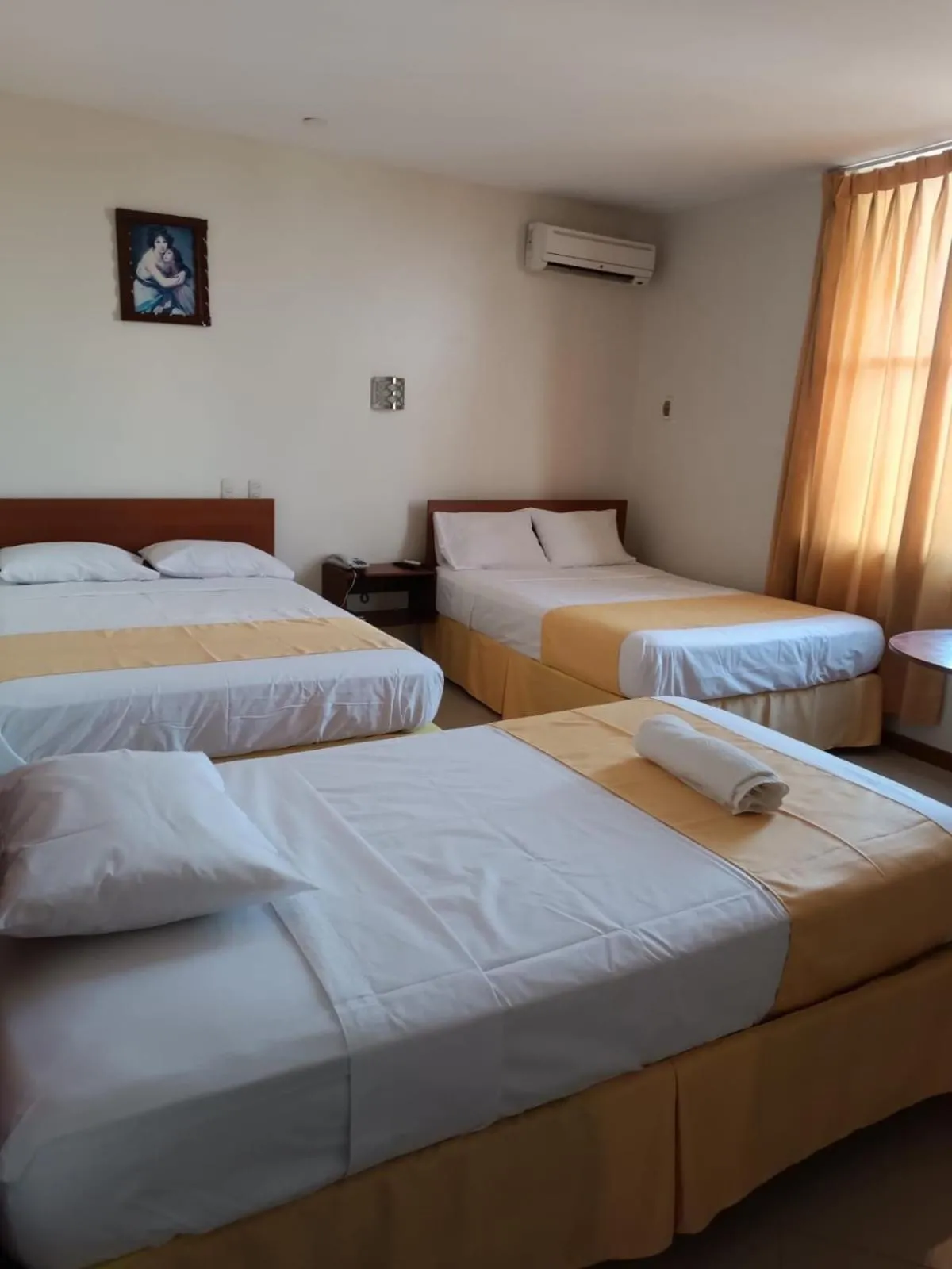 Bed in Hotel Alfredos