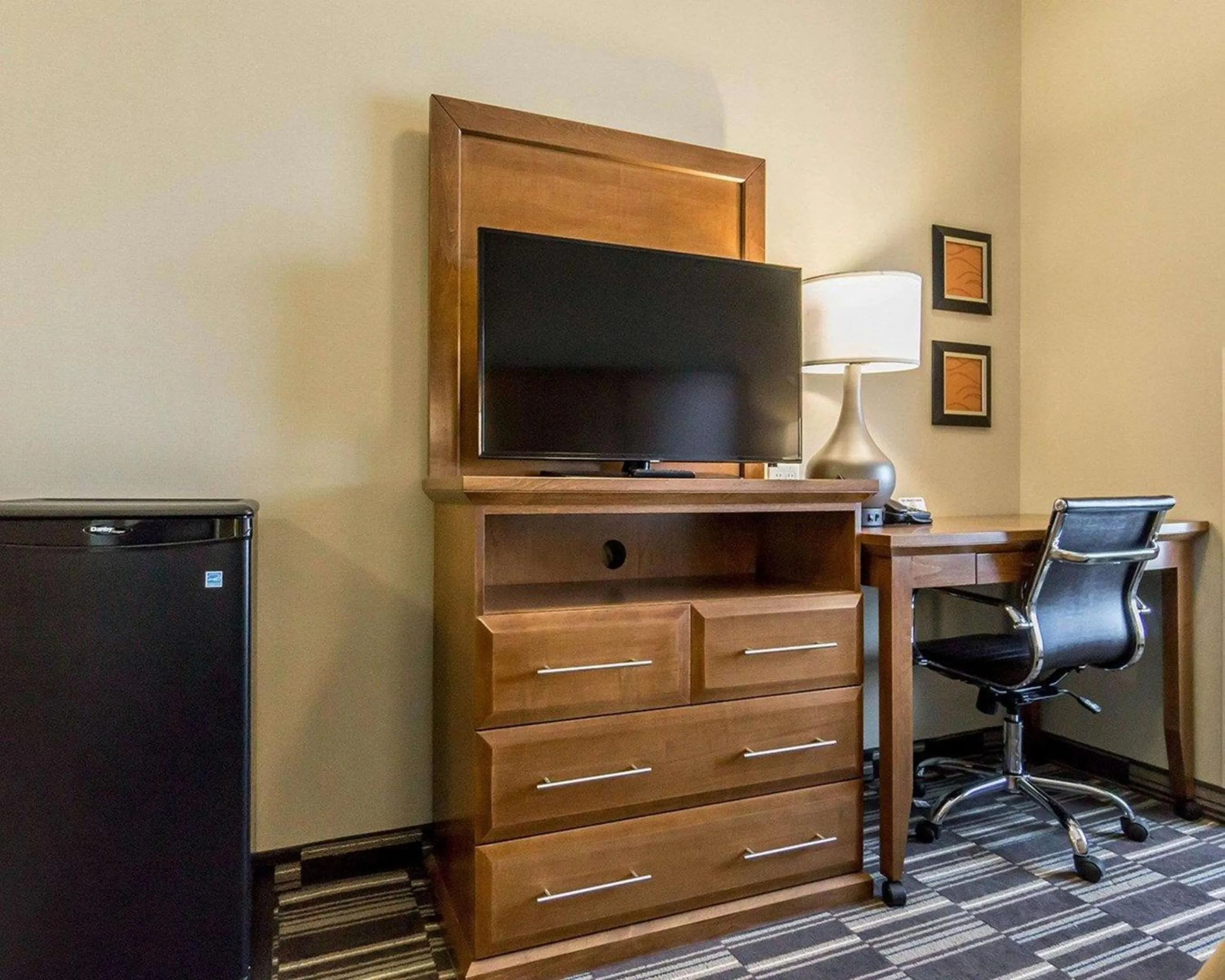 Bedroom in Comfort Inn & Suites Edmonton International Airport