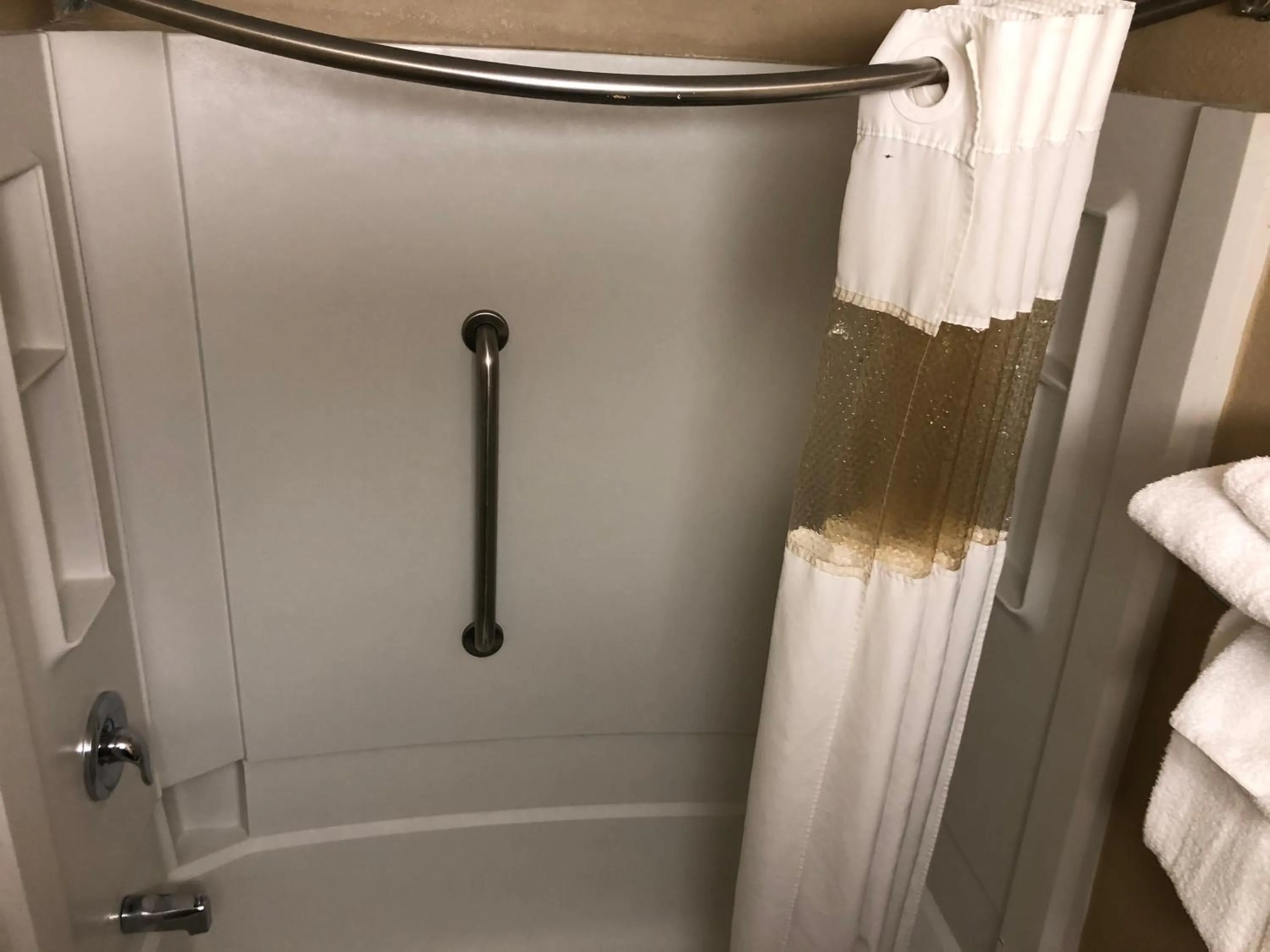 Bath in Rodeway Inn Joint Base Andrews Area