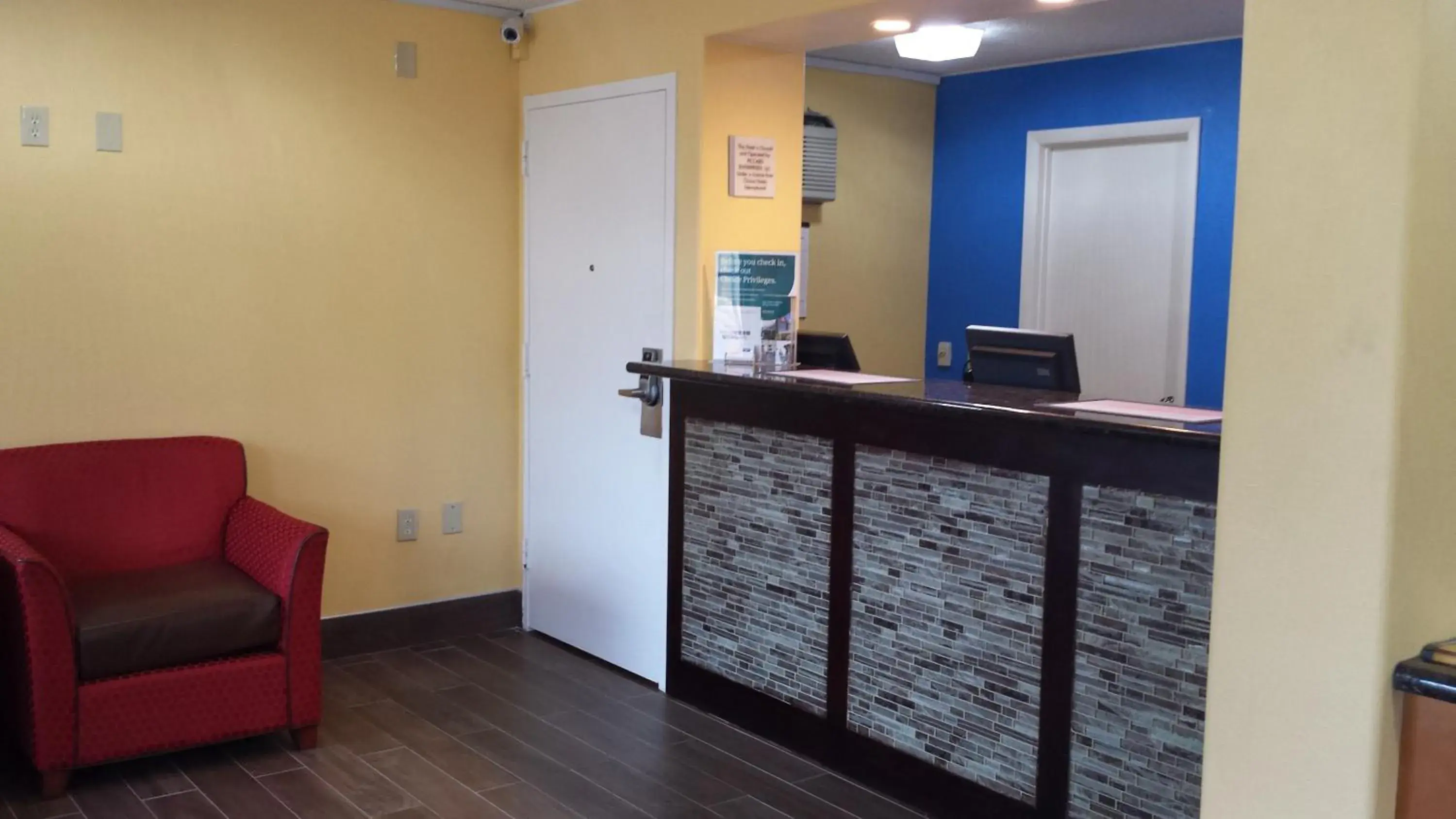 Lobby or reception in Rodeway Inn Joint Base Andrews Area Lobby or reception in Rodeway Inn Joint Base Andrews Area