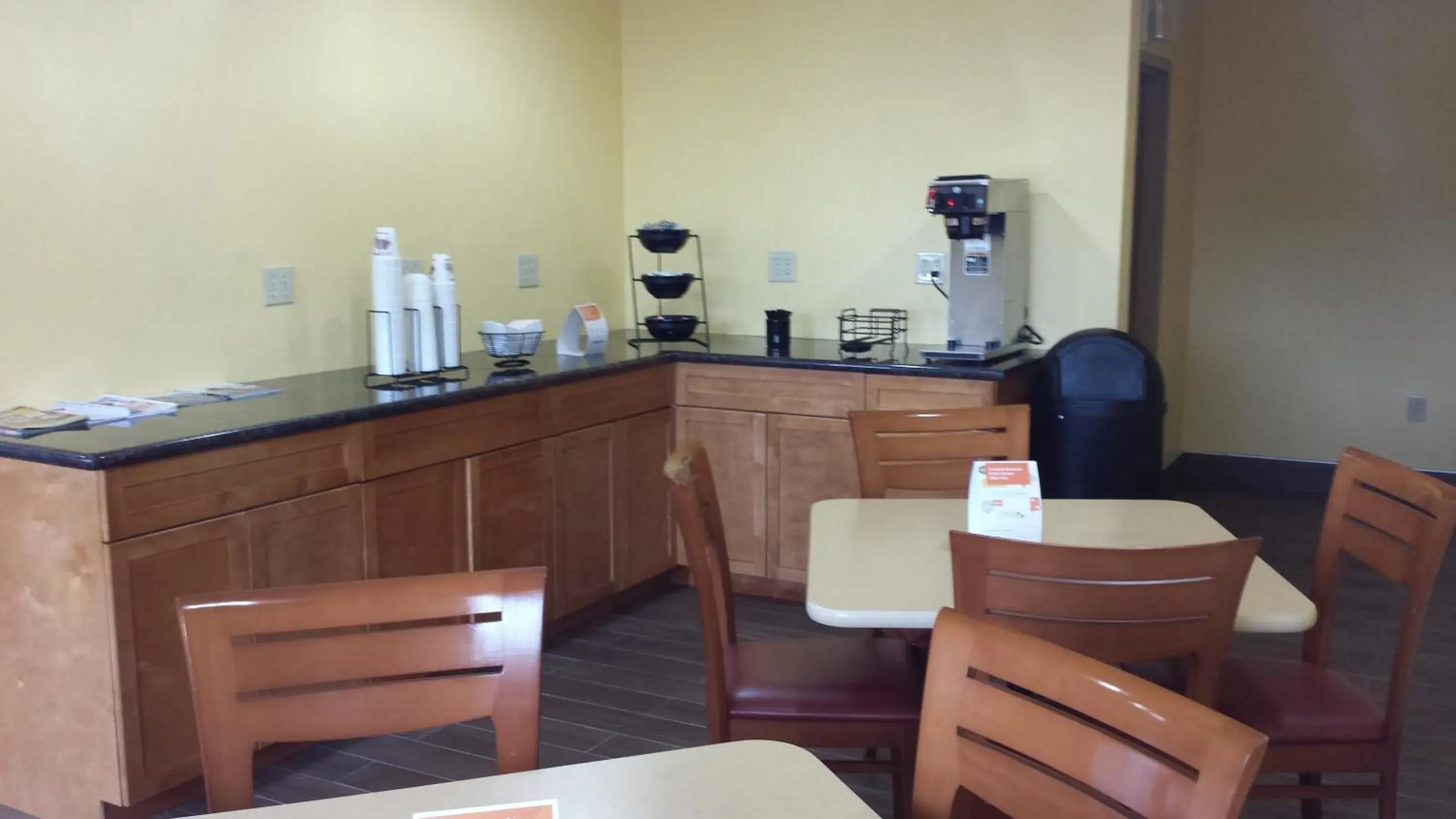 Breakfast in Rodeway Inn Joint Base Andrews Area Breakfast in Rodeway Inn Joint Base Andrews Area