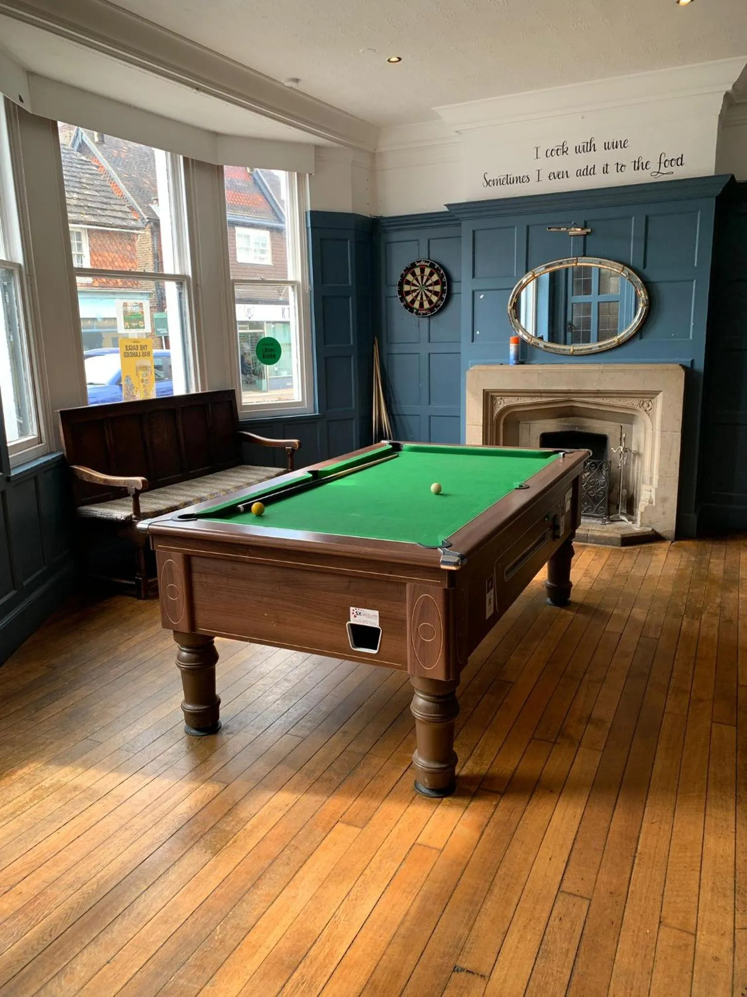 Lounge or bar in The George Hotel
