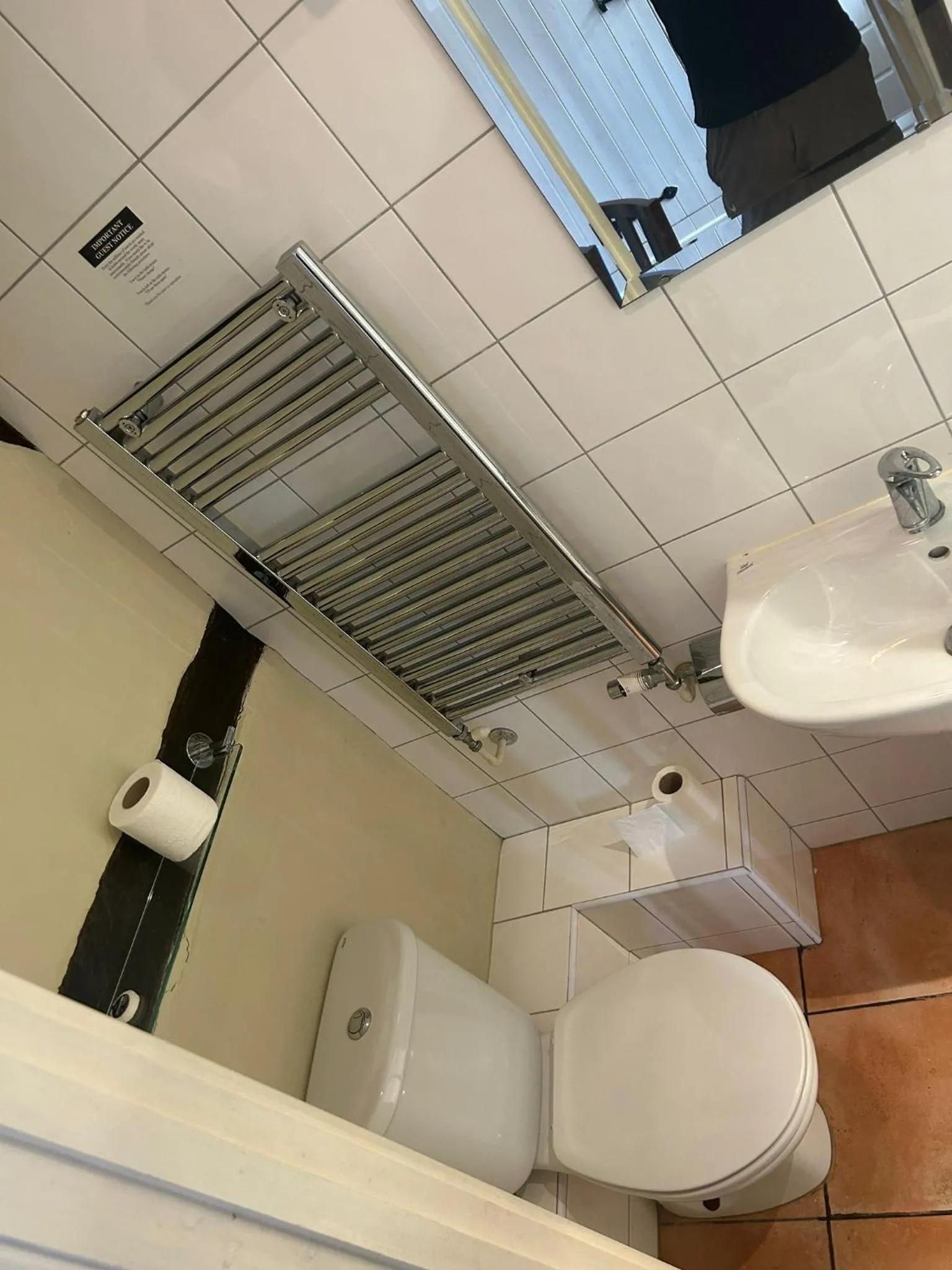 Shower in The George Hotel