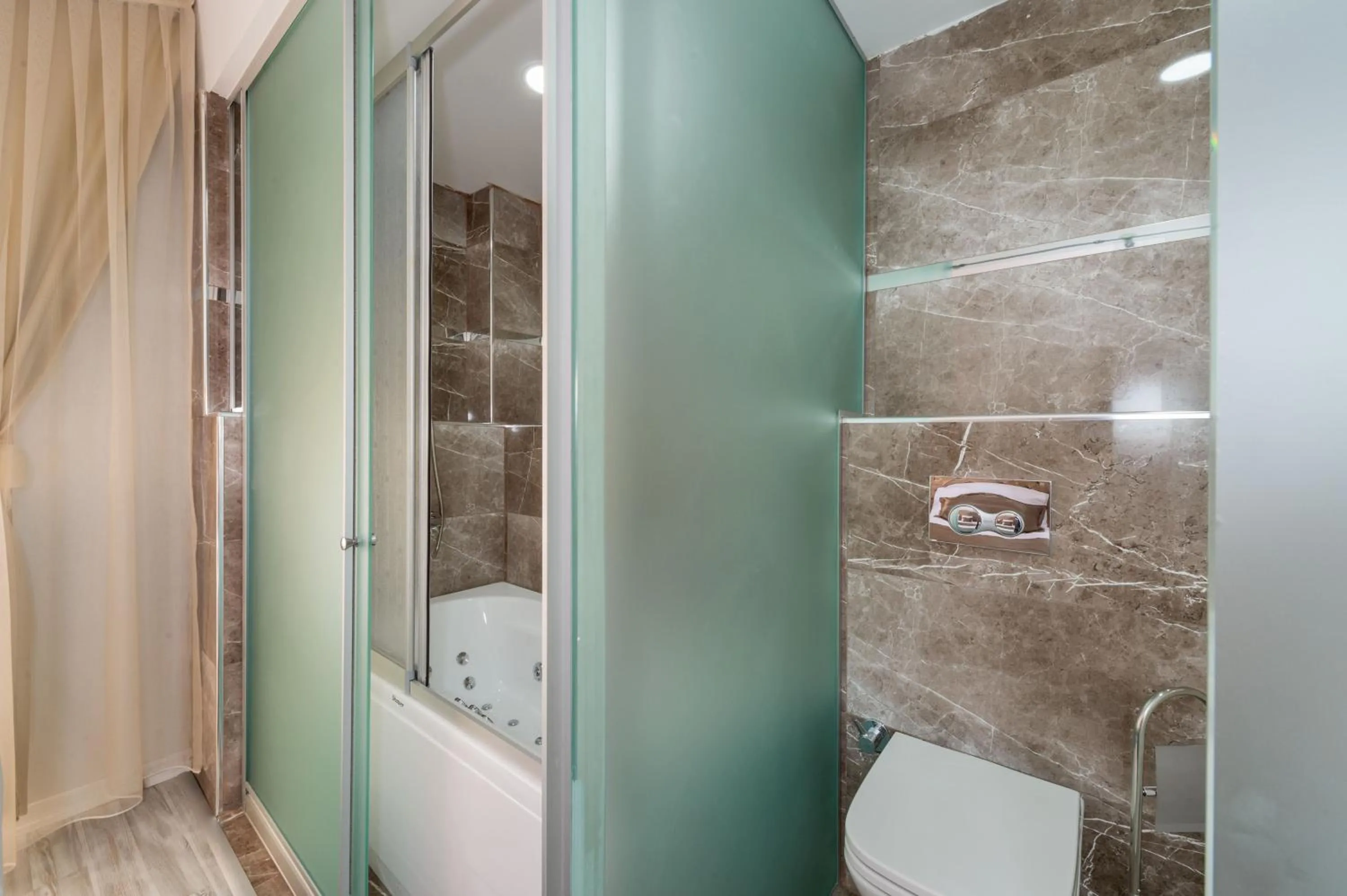 Hot Tub in Grand Pamir Hotel