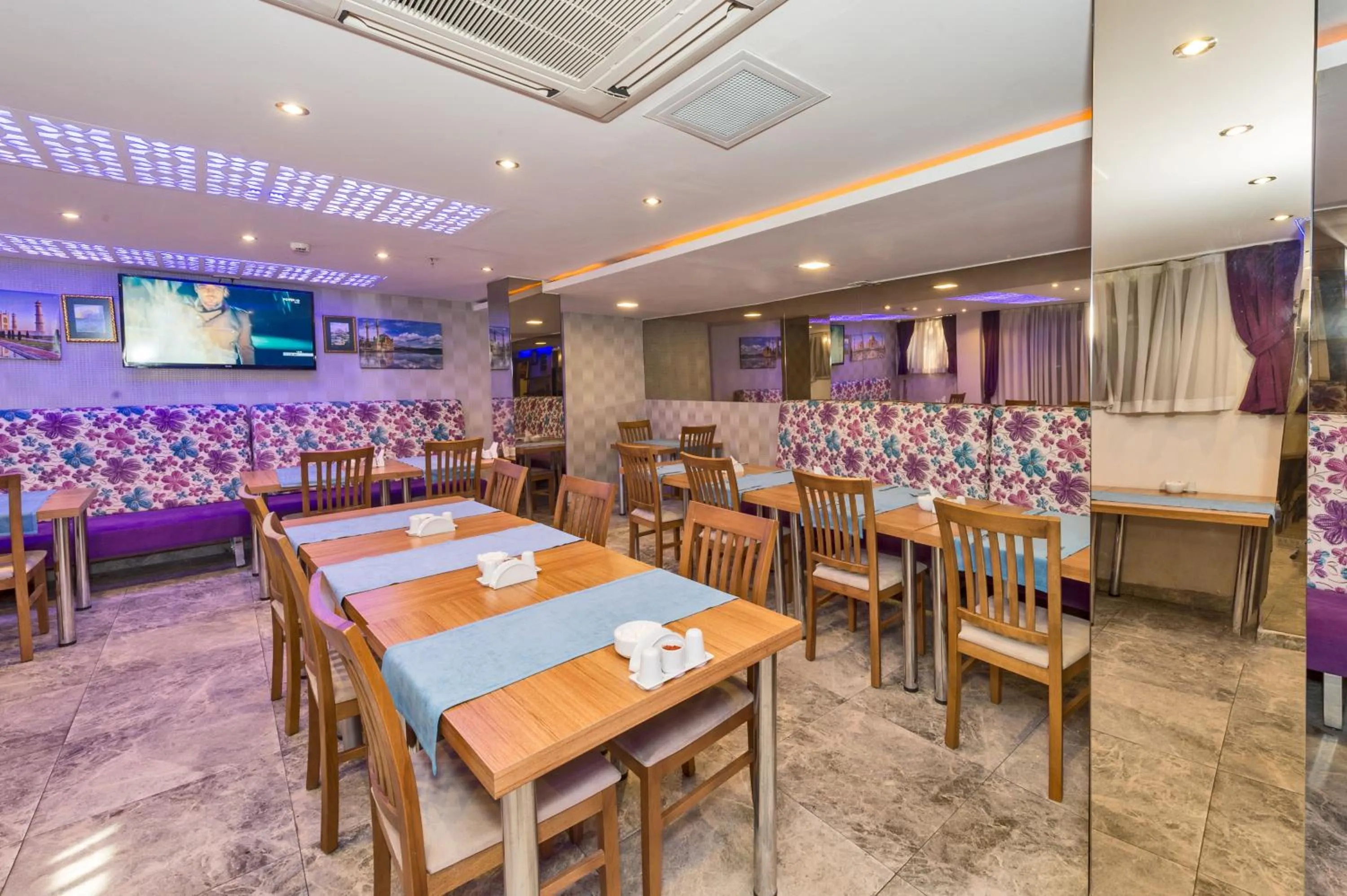 Restaurant/places to eat in Grand Pamir Hotel