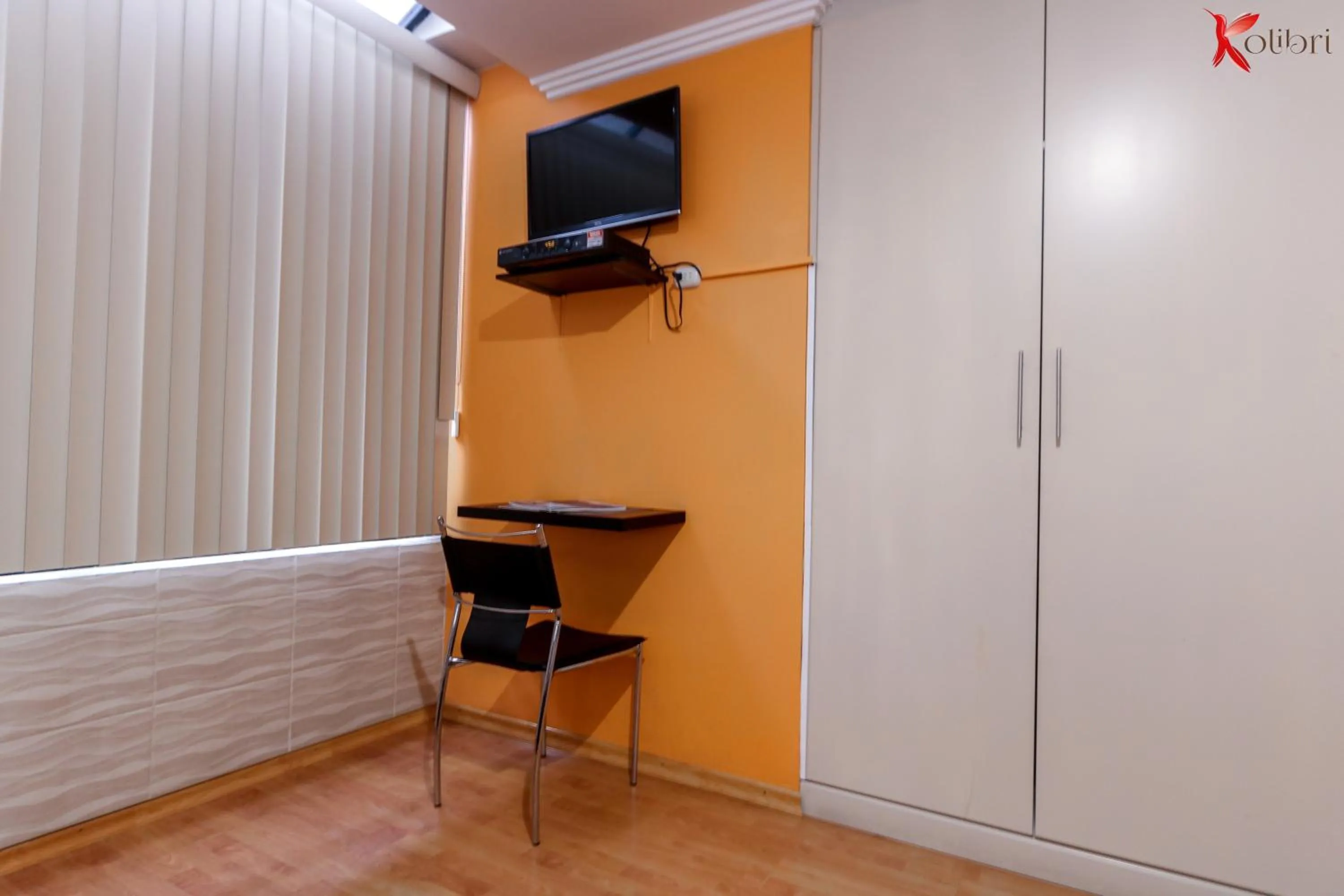 TV and multimedia in Hostal Kolibri B&B