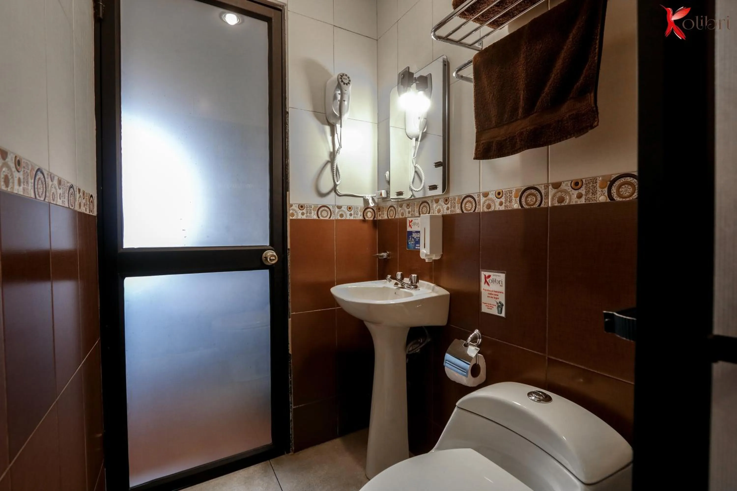 Bathroom in Hostal Kolibri B&B