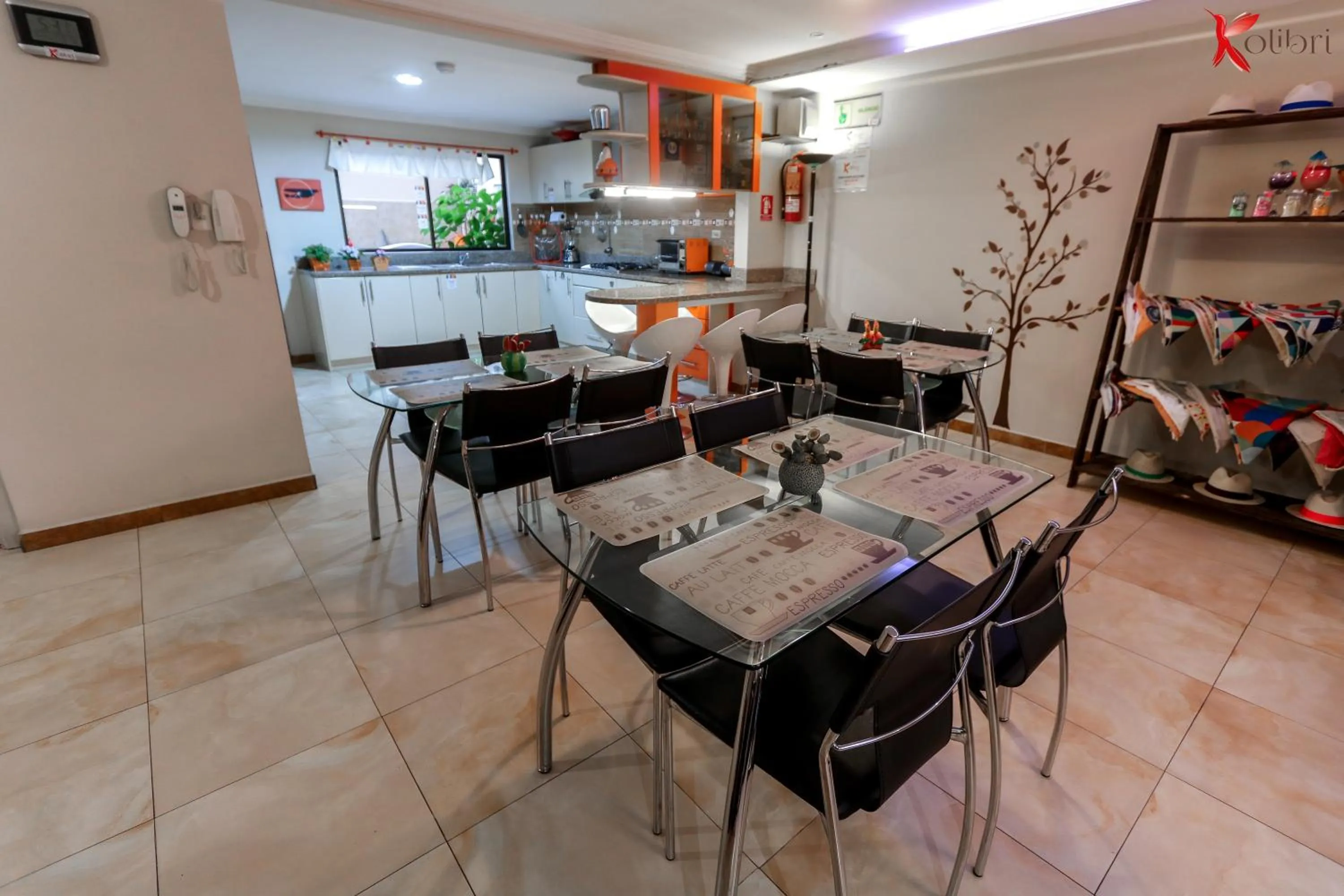 Restaurant/places to eat in Hostal Kolibri B&B